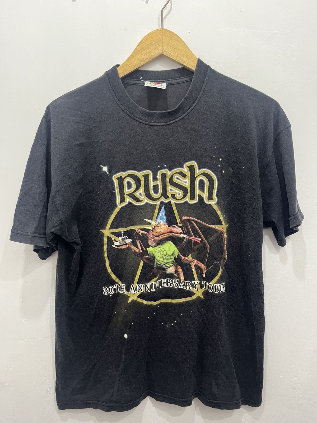 Band Tees vintage rush t-shirt band tee black ©️ 2004 tour Size US M / EU 48-50 / 2 - 1 Thumbnail