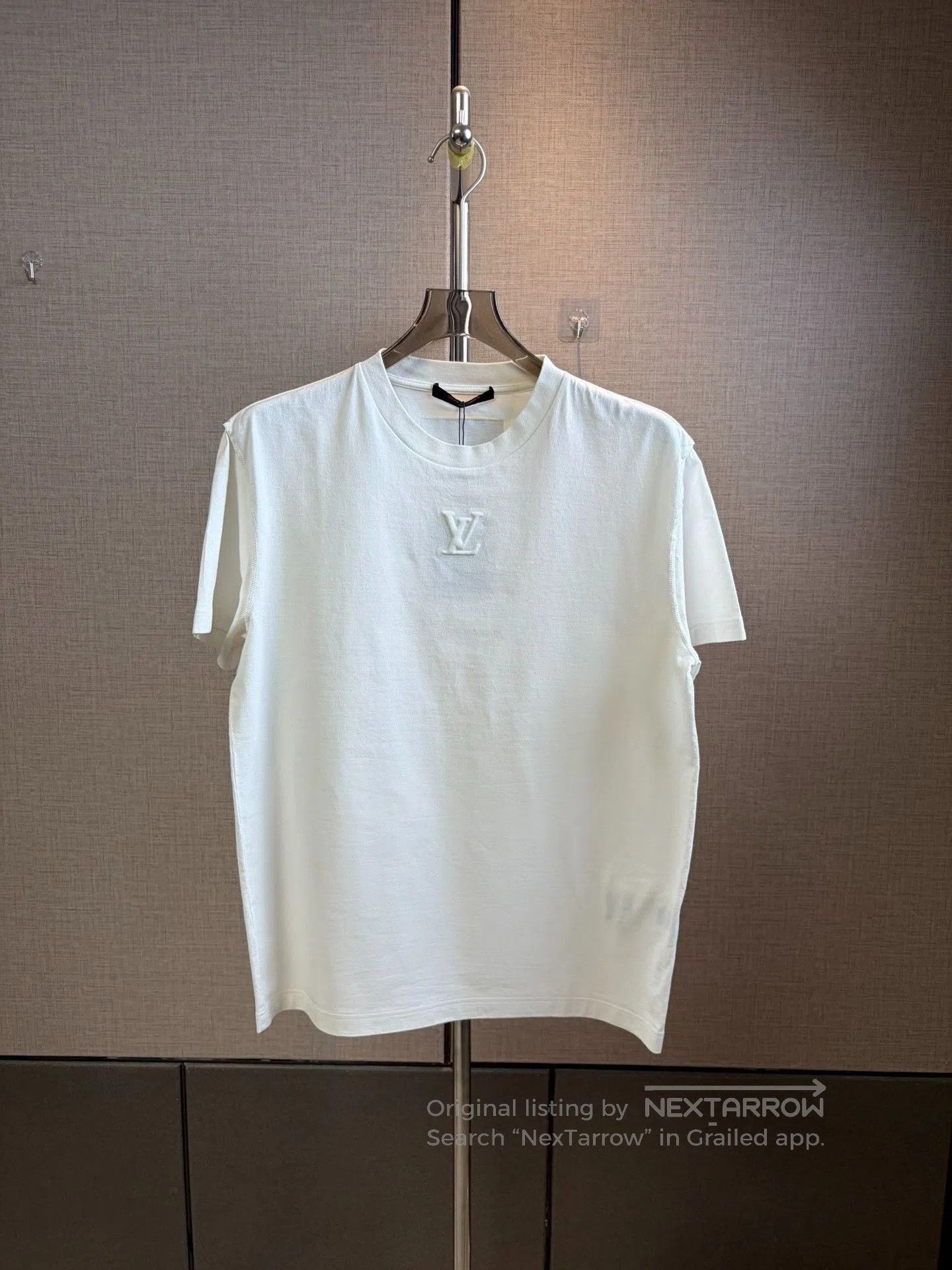 Louis Vuitton LV White Embossed Short. Size US M / EU 48-50 / 2 - 1 Thumbnail
