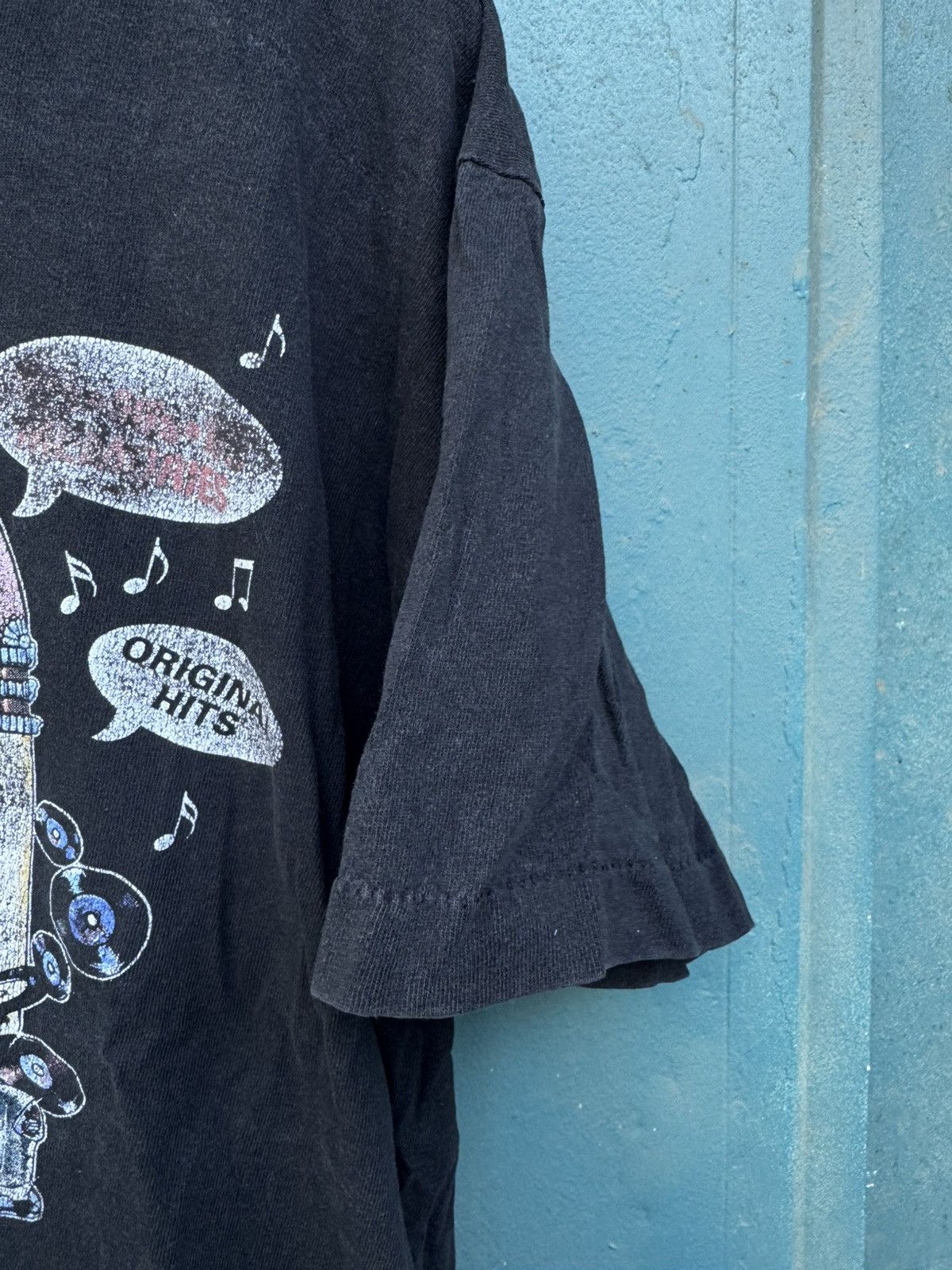 Vintage 90’s oldies but goodies tee Size US XL / EU 56 / 4 - 3 Thumbnail