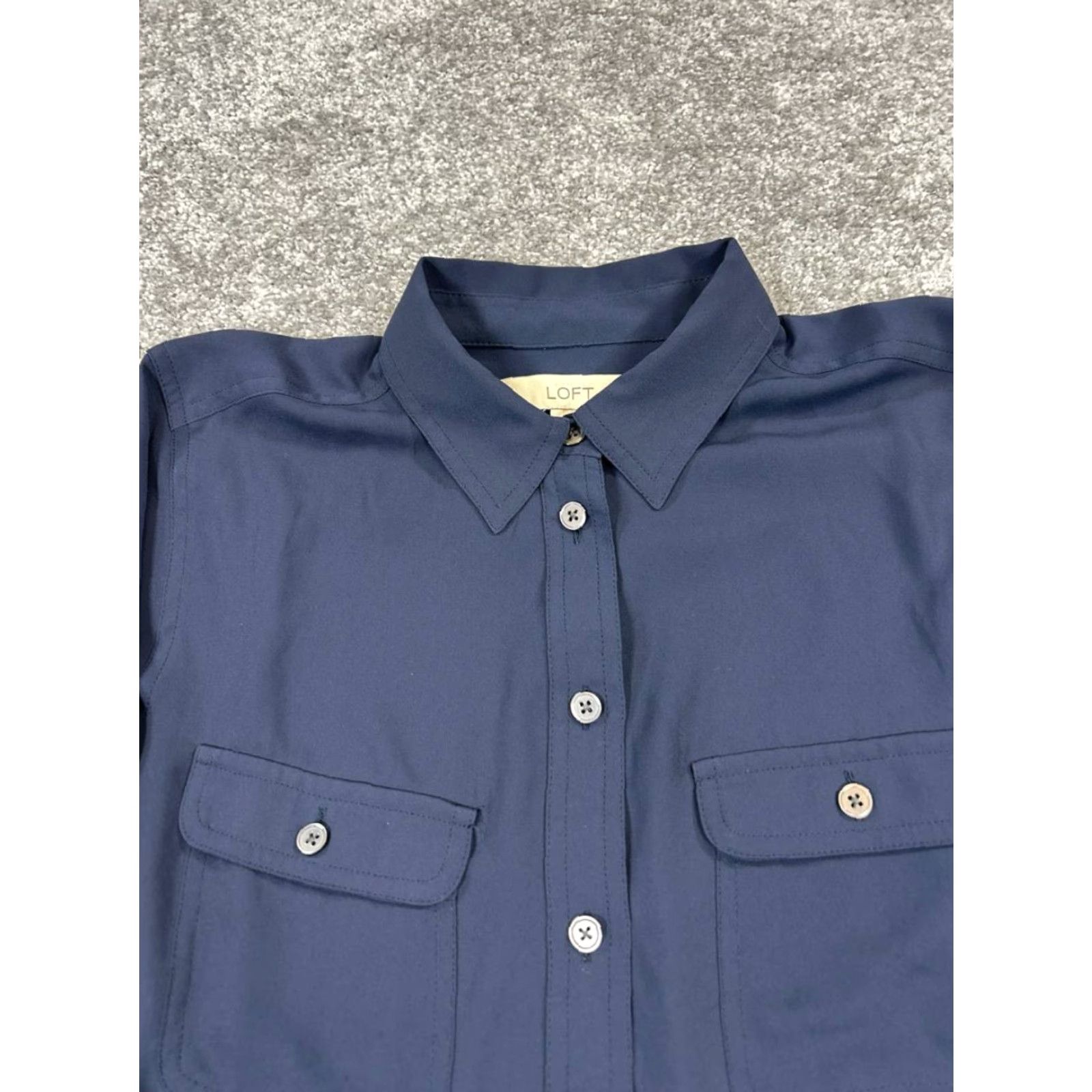 Loft Loft Shirt Womens Small Blue Button Up Size S / US 4 / IT 40 - 2 Thumbnail