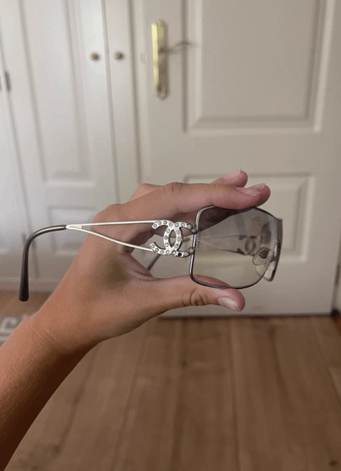 Chanel Chanel Sunglasses 4072-B CC Rhinestone Rimless 4017 Vintage Size ONE SIZE - 1 Thumbnail