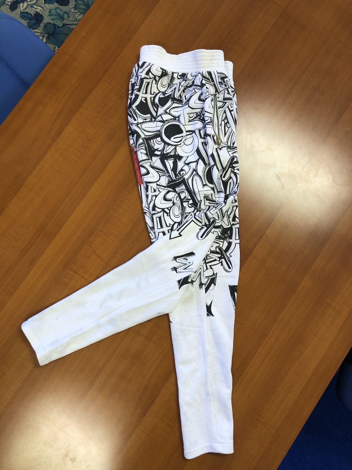 Asos Asos Grafiti Designed Sweatpant Size 26" / US 2 / IT 38 - 4 Thumbnail