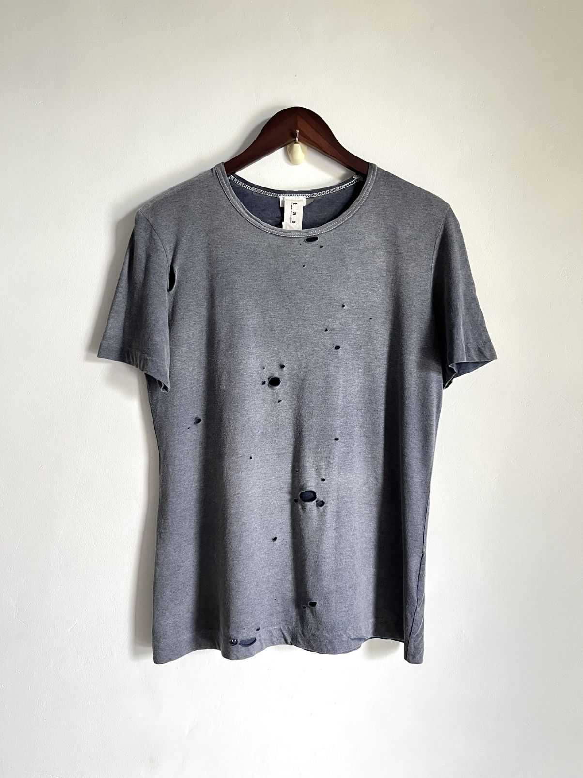 Comme des Garcons Thrashed Sun Faded Comme Des Garcons Tee ERD Grunge Size US M / EU 48-50 / 2 - 1 Thumbnail