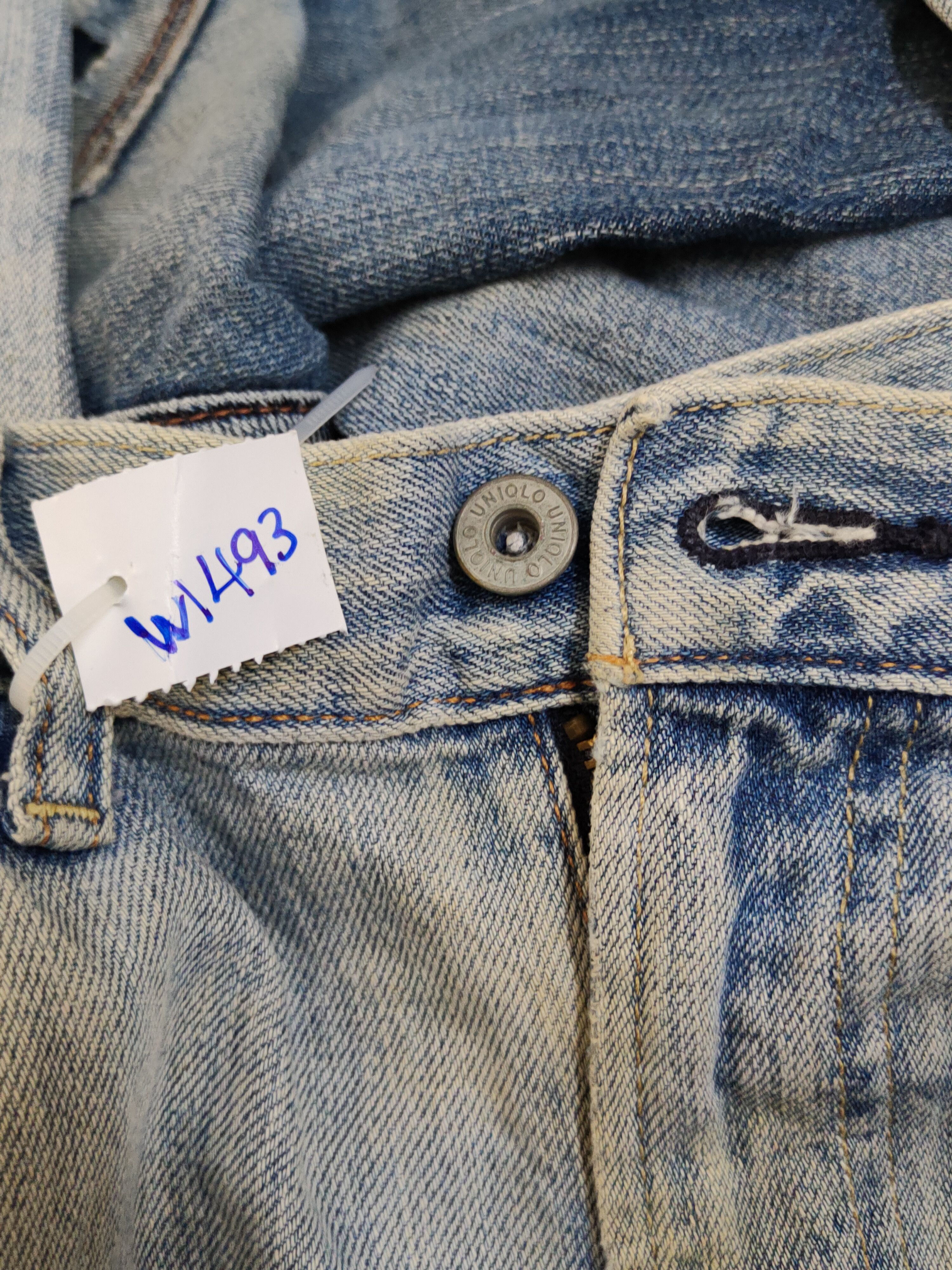 Japanese Brand Uniqlo Blue faded selvedge Distressed Ripped denim #W1493 Size US 32 / EU 48 - 16 Thumbnail