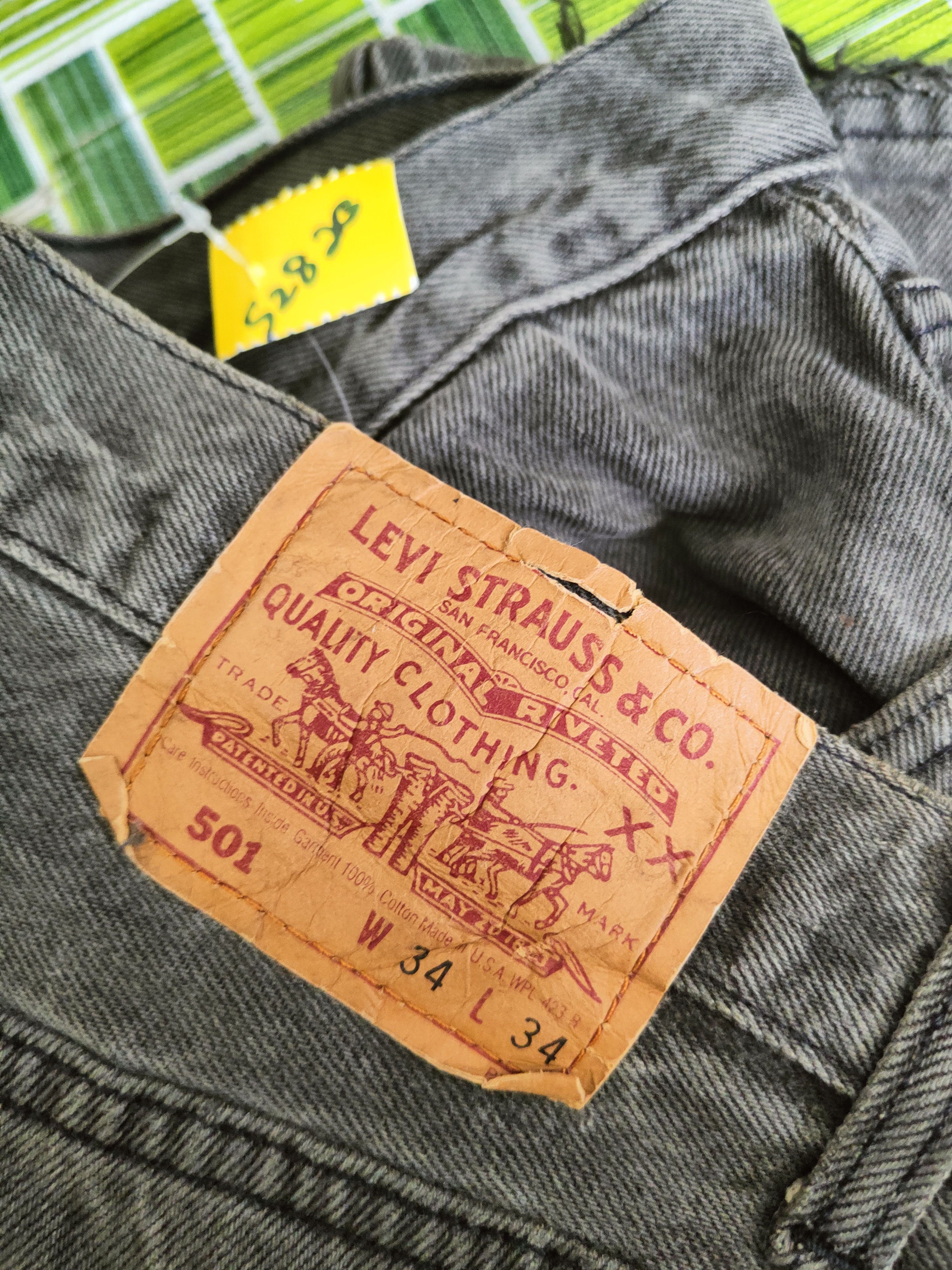 Levi's 501 Levi's Black Distressed Ripped Jeans #S2820 Size US 33 - 14 Thumbnail