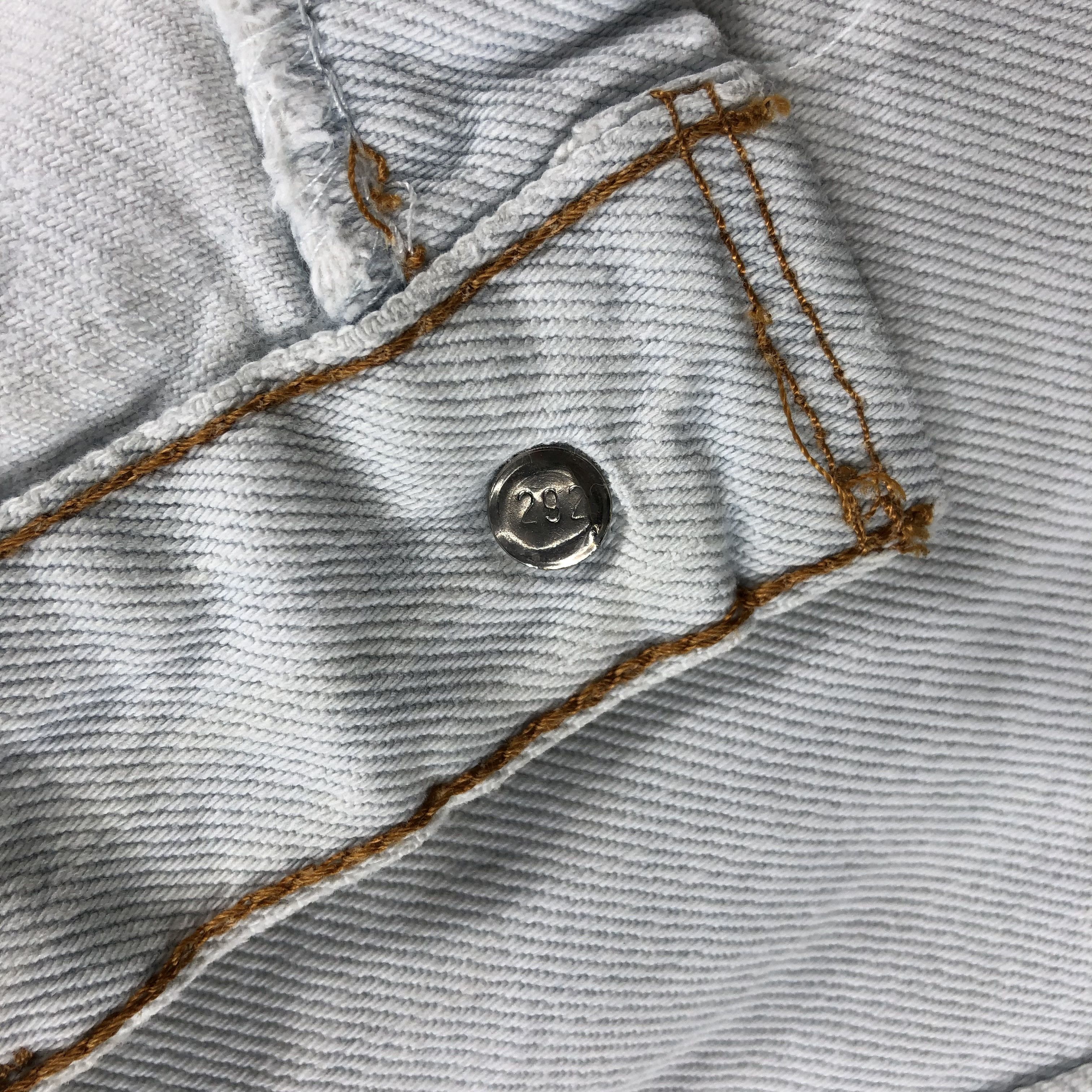 Levi's × Vintage Vintage 90s Light Wash Levis 501 Jeans-JM2525 Size US 32 / EU 48 - 15 Thumbnail