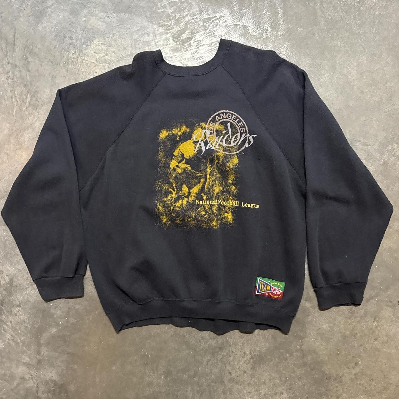 Vintage Vintage 80s Oakland Raiders Graphic Football NFL Crewneck Size US XXL / EU 58 / 5 - 1 Thumbnail