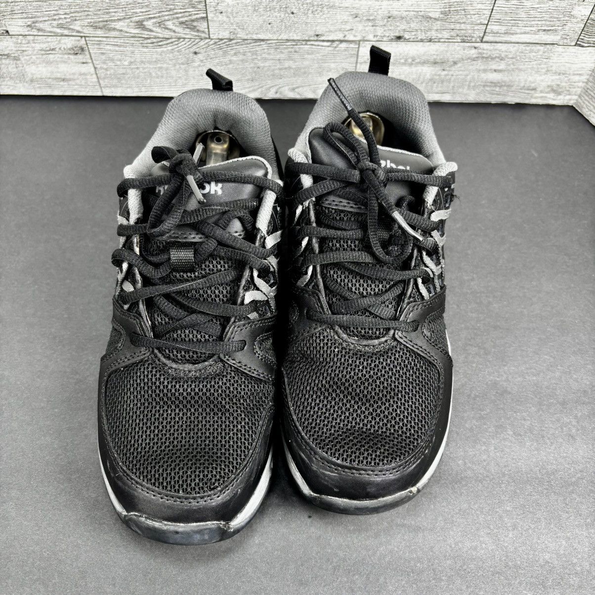 Reebok REEBOK MEN'S ATHLETIC SHOE BLACK WITH GREY TRIM RB4015 Size US 7 / EU 40 - 3 Thumbnail