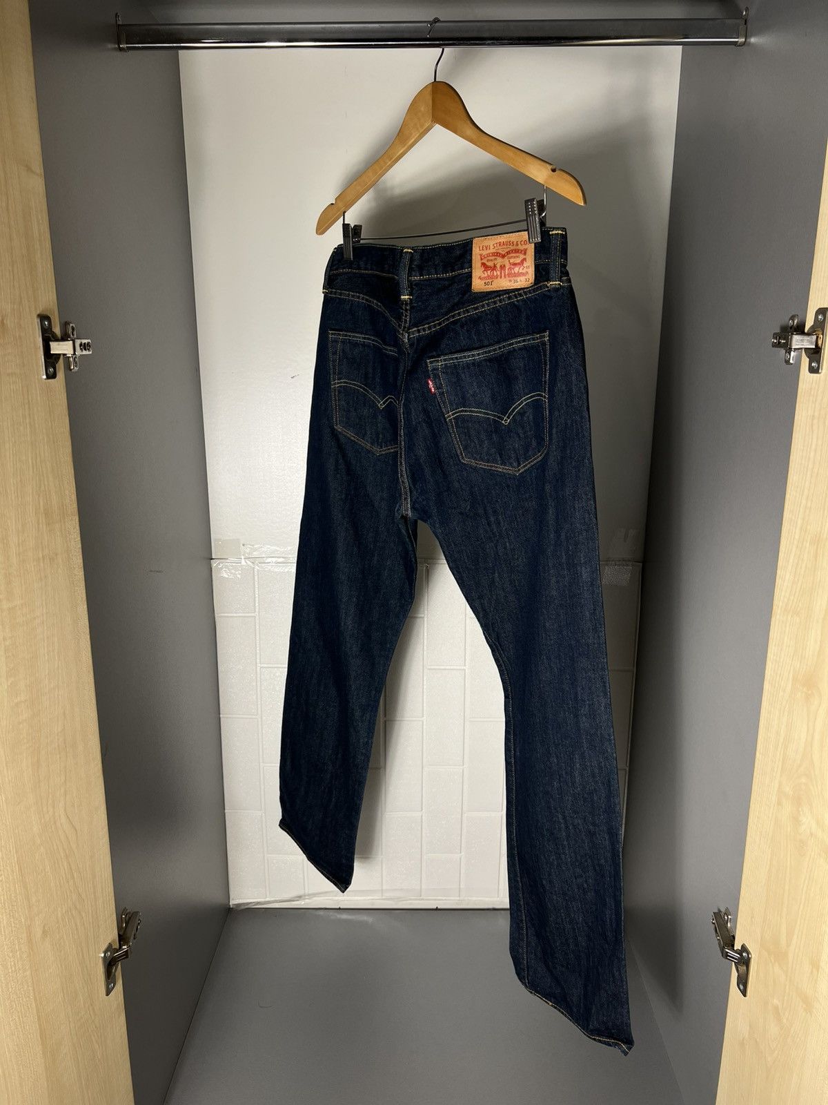 Levi's VINTAGE LEVI’S 501 CLOTHING MADE & CRAFTED DENIM JEANS CASUAL DESIGNER Y2K USA 90s Size US 36 / EU 52 - 16 Thumbnail