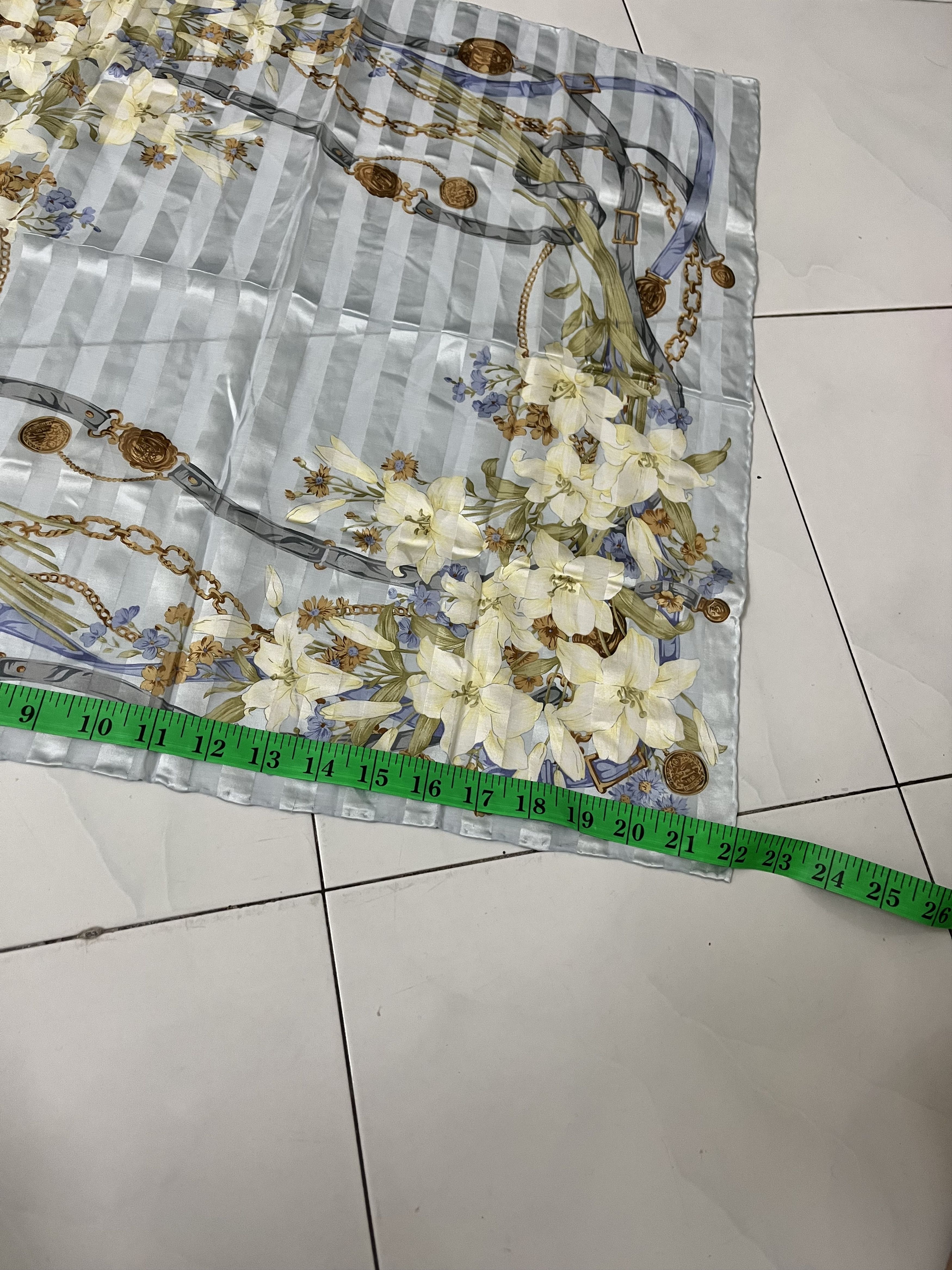 Burberry Burberry Printed Scarf new with Tag Size ONE SIZE - 7 Thumbnail
