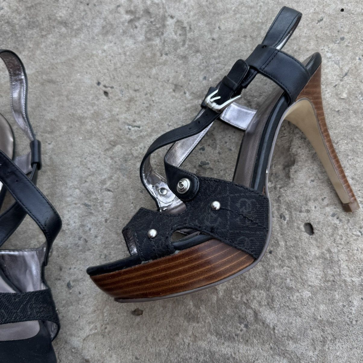 Guess Vintage Guess Heels Size 36 Women’s Shoes Size US 6 / IT 36 - 8 Thumbnail