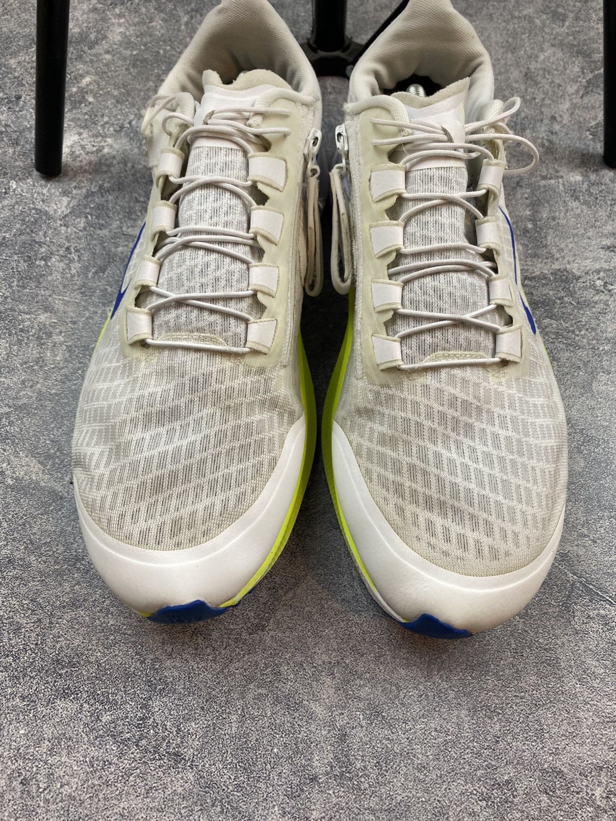 Nike Nike Air Zoom Pegasus 37 Flyease Ivory Running Shoes Size US 12 / EU 45 - 2 Thumbnail