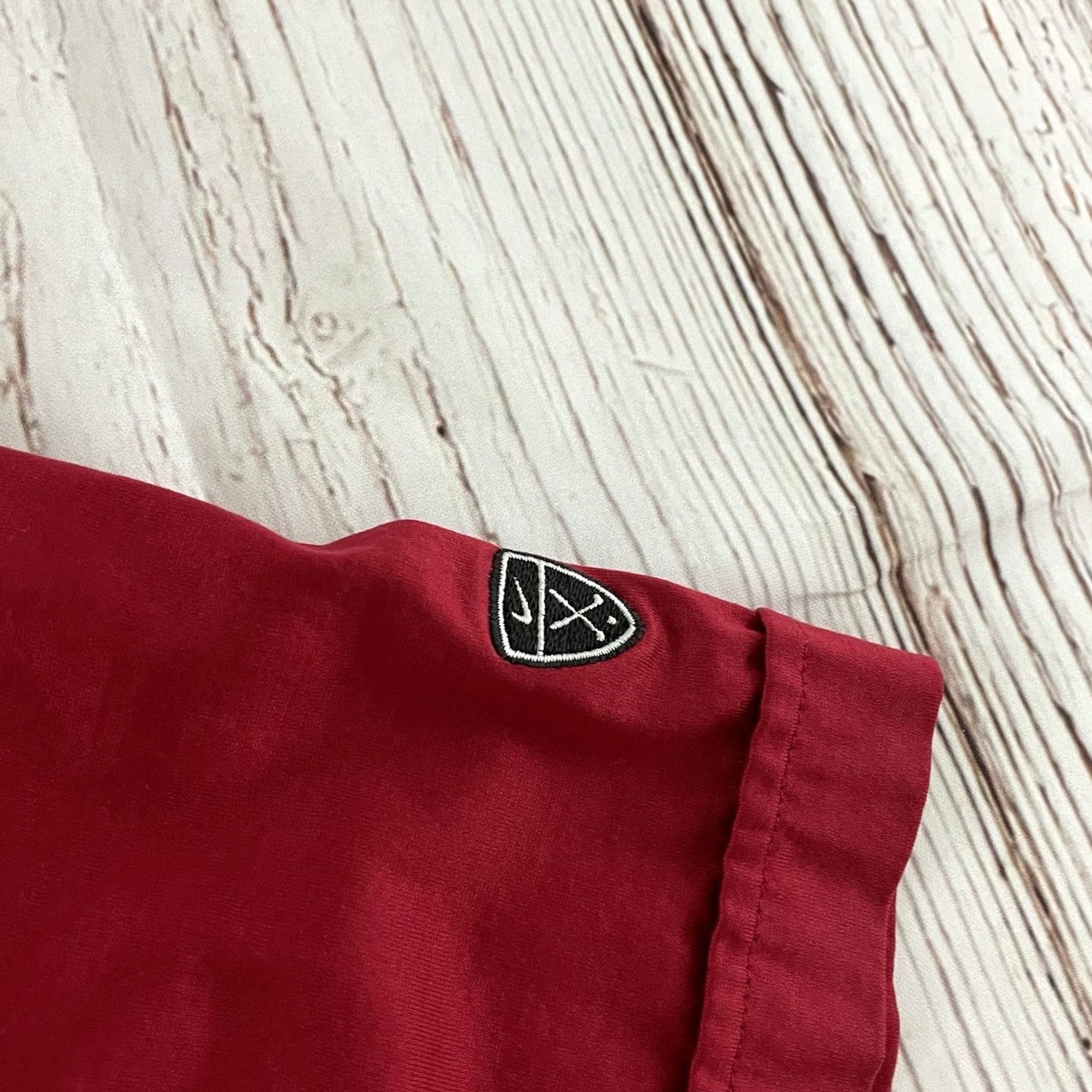 Vintage Tiger Woods Short Sleeve Button-Up Golf Polo Shirt Men's XL Red Shirt Mens XL Red Tiger Woods Short Sleeve Button-Up Polo Size US XL / EU 56 / 4 - 4 Thumbnail