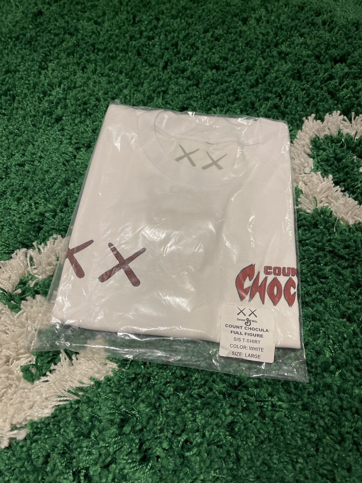 Kaws KAWS × Monsters Count Chocula T-shirt Size Large Size US L / EU 52-54 / 3 - 3 Thumbnail