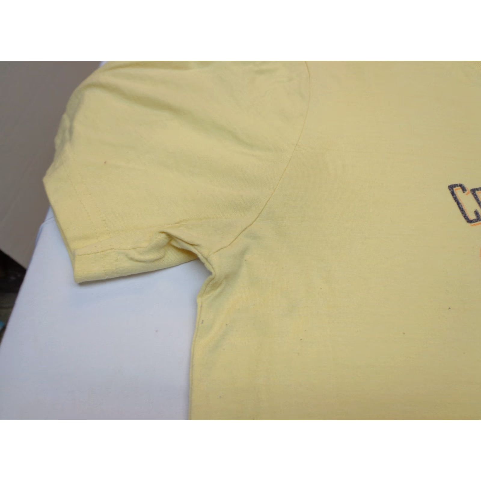 Izod IZOD T Shirt Mens XL Yellow Beach Short Sleeve Cotton Polyester Isla Del Cielo Coastal Resort 1990s? Size US XL / EU 56 / 4 - 3 Thumbnail