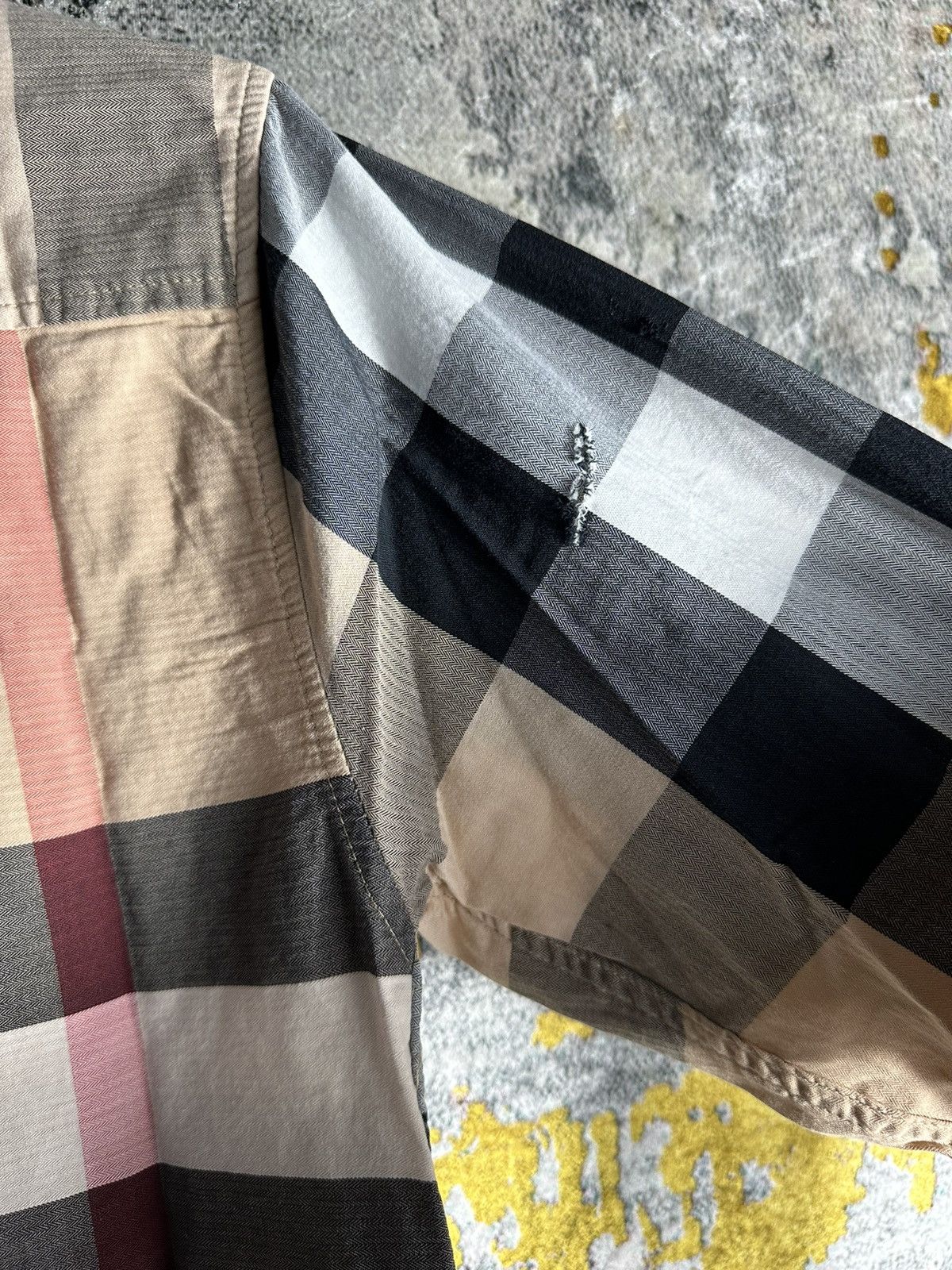 Burberry × Vintage Distressed Burberrys Plaid Novacheck Long Sleeve Shirt Size US M / EU 48-50 / 2 - 8 Thumbnail