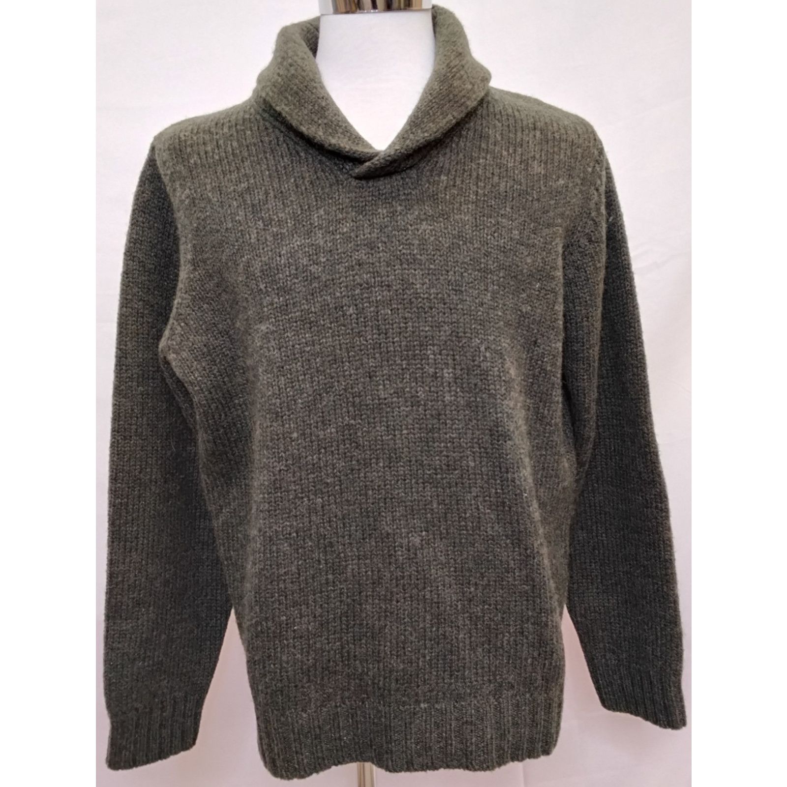 L.L. Bean L.L. Bean Shetland Wool Sweater Men's L Green Elbow Patches Size US L / EU 52-54 / 3 - 2 Thumbnail