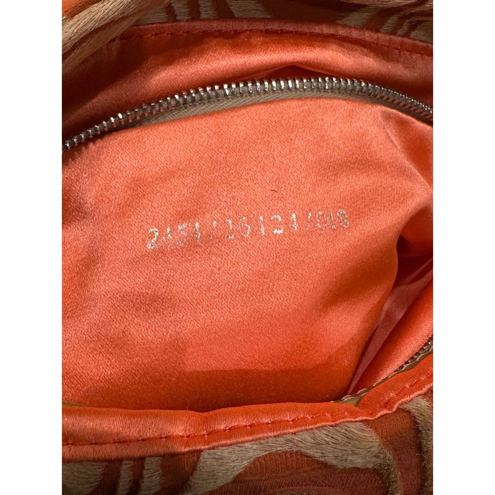 Fendi S/S2001 Fendi asymmetrical pony hair Baguette bag Size ONE SIZE - 15 Thumbnail