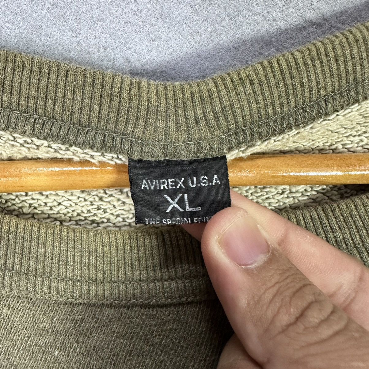 Avirex Vintage Avirex Air Force Sweatshirt Military Flight Deck Size US XL / EU 56 / 4 - 5 Thumbnail