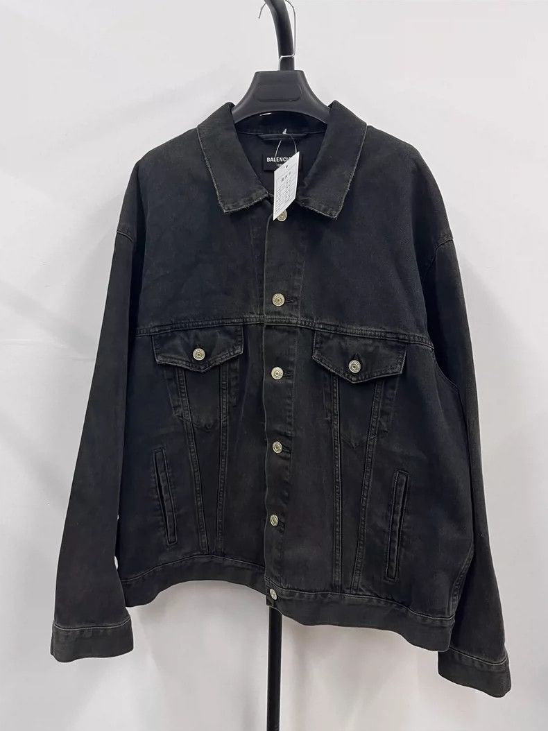 Balenciaga Balenciaga Solid Graffiti Single-Breasted Lapel Long-Sleev Size US XS / EU 42 / 0 - 2 Thumbnail