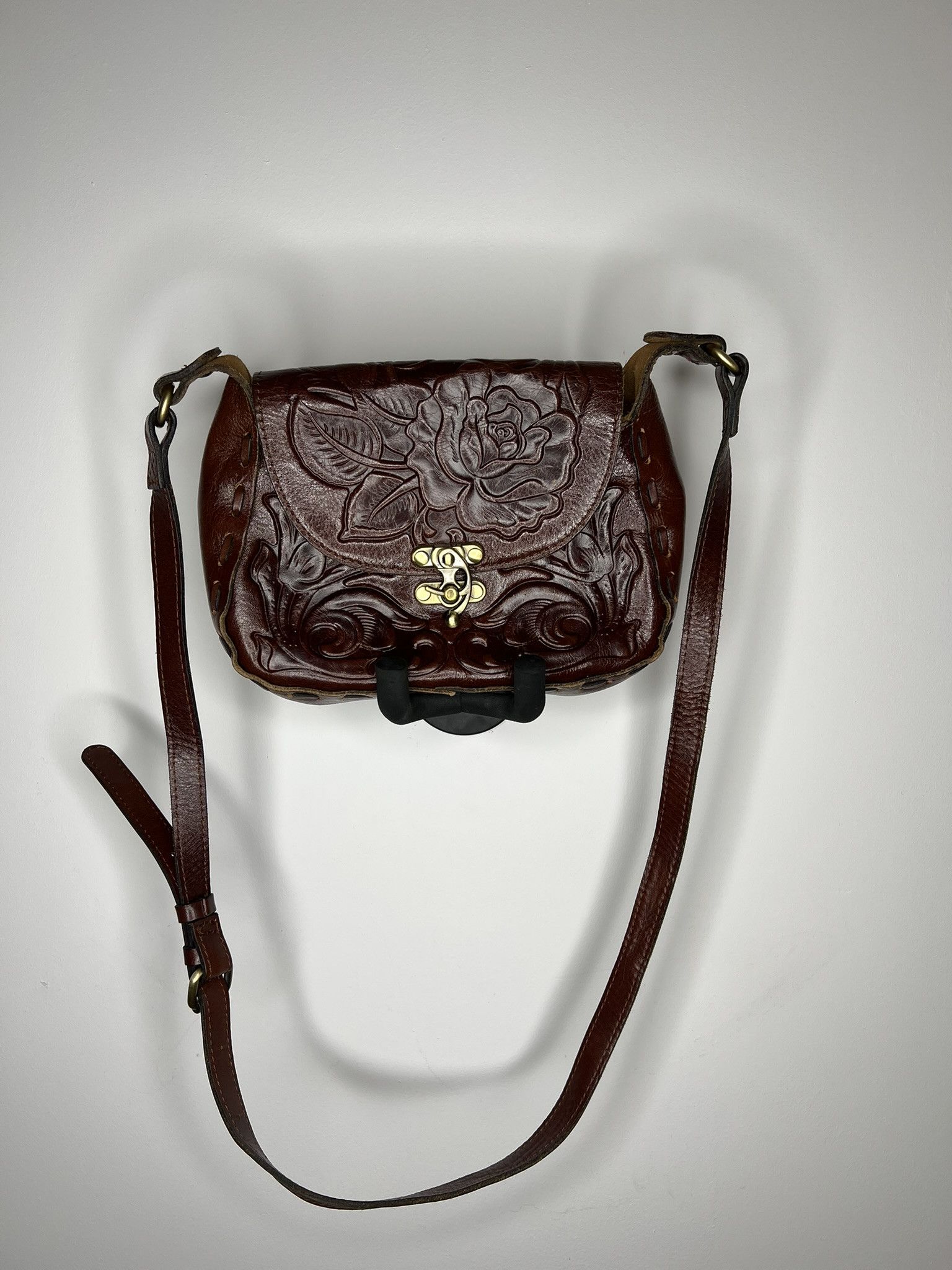 PATRICIA NASH TOOLED LEATHER CROSSBODY BAG FLORENCE TAN