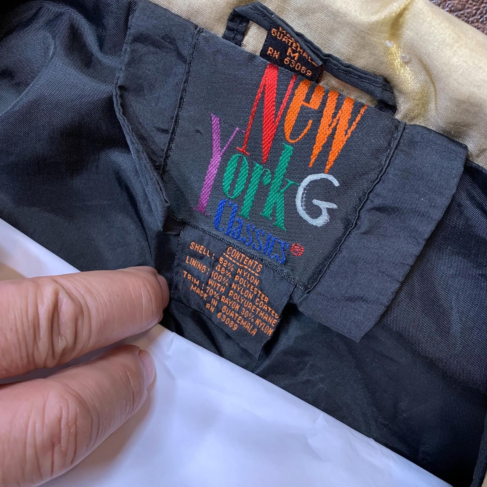 Designer New York Classics Women’s Full Zip Windbreaker SZ. Med (307) Size M / US 6-8 / IT 42-44 - 10 Thumbnail