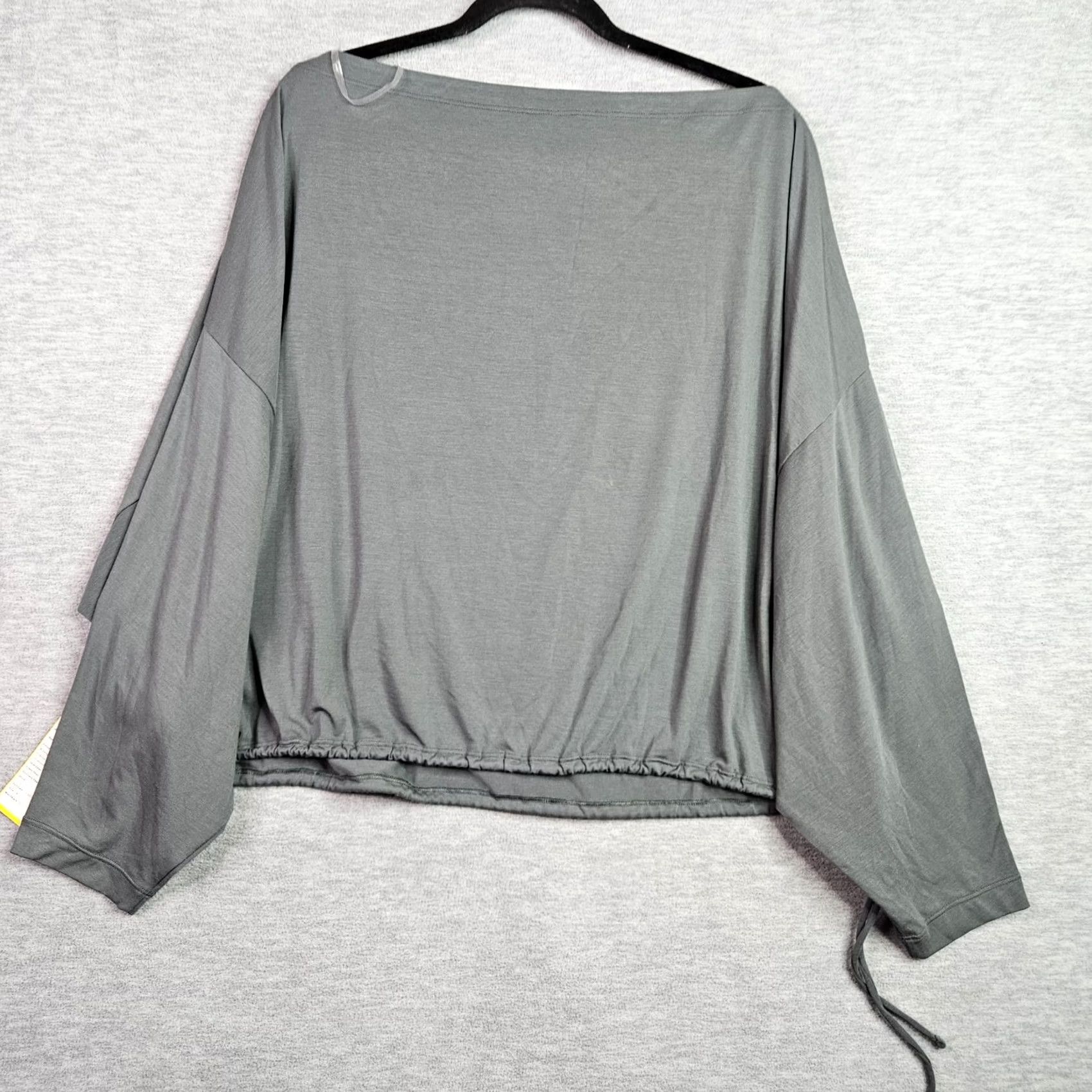 Athleta Athleta Shirt Women's 2X Green Long Sleeve Boat Neck NWT Casual Activewear Top Size XXL / US 16-18 / IT 52-54 - 2 Thumbnail