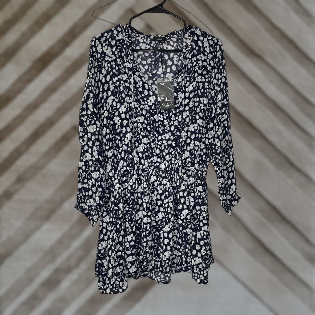 Rails NWT Rails Kingsley Flower Bomb Long Sleeve V Neck Midi Dress Size Small Petite Multicolor Size S / US 4 / IT 40 - 1 Thumbnail