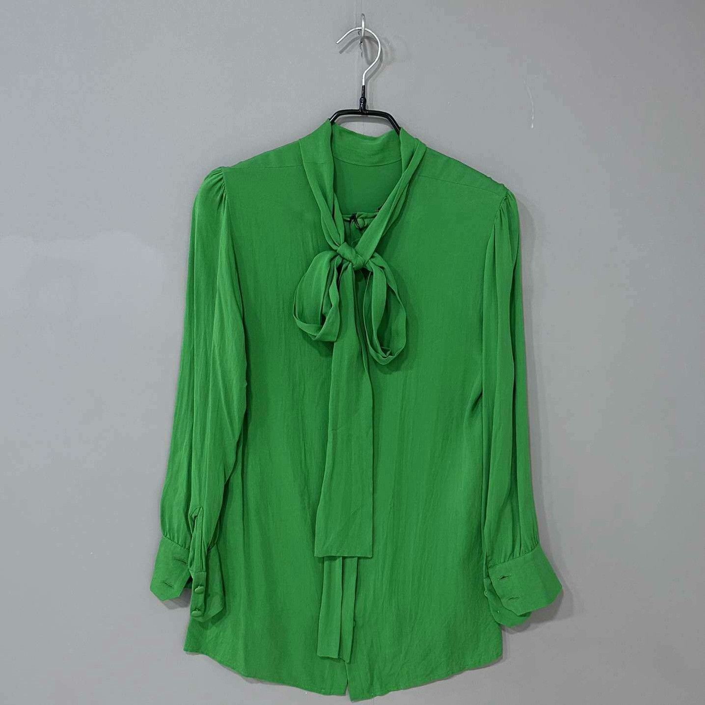 Gucci Gucci Silk Green Button Up S Women Size S / US 4 / IT 40 - 1 Thumbnail