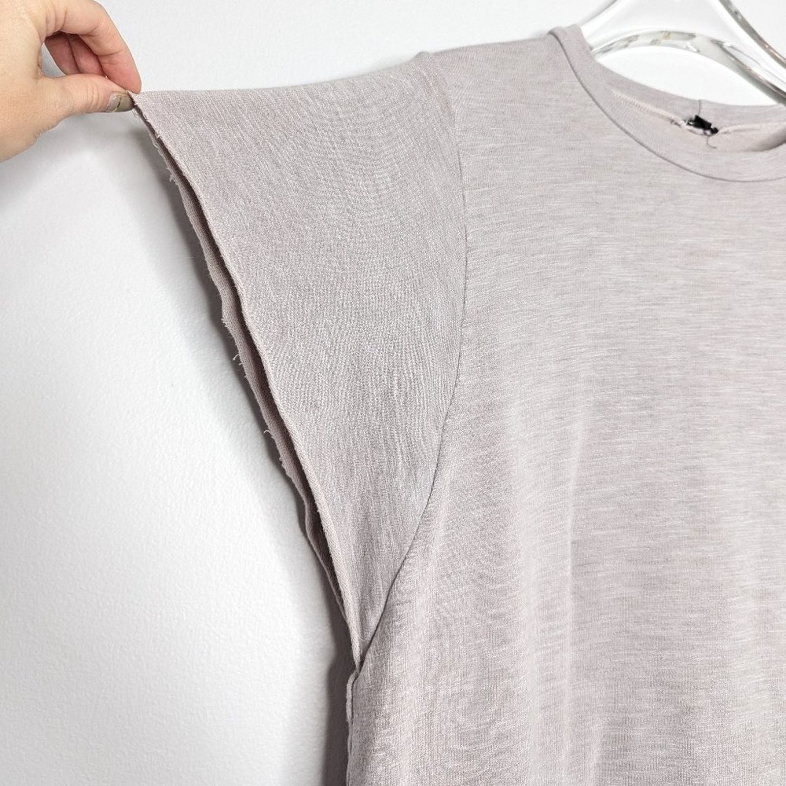 MONROW Monrow Gray Short Cutoff Sleeve Crewneck Top Raw Edge Size M Size M / US 6-8 / IT 42-44 - 4 Thumbnail