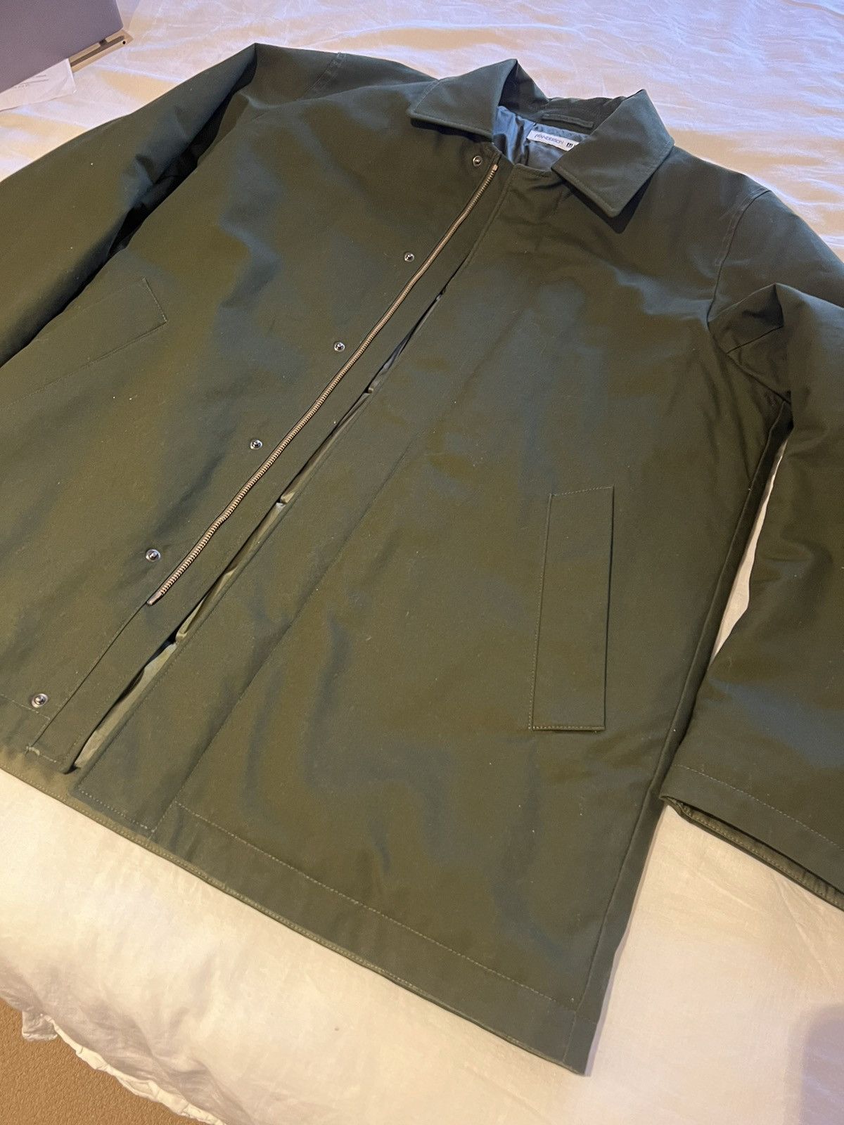 JW Anderson × Uniqlo JW Anderson Uniqlo Men Oversized Padded Half Coat Olive Size US M / EU 48-50 / 2 - 2 Thumbnail