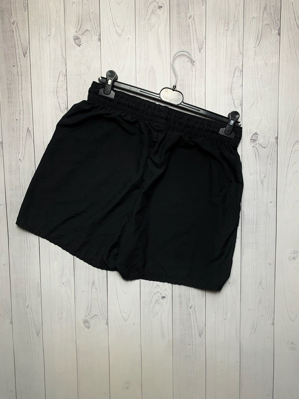 Reebok × Vintage Vintage Reebok Liverpool soccer shorts size L black Size US 34 / EU 50 - 5 Thumbnail