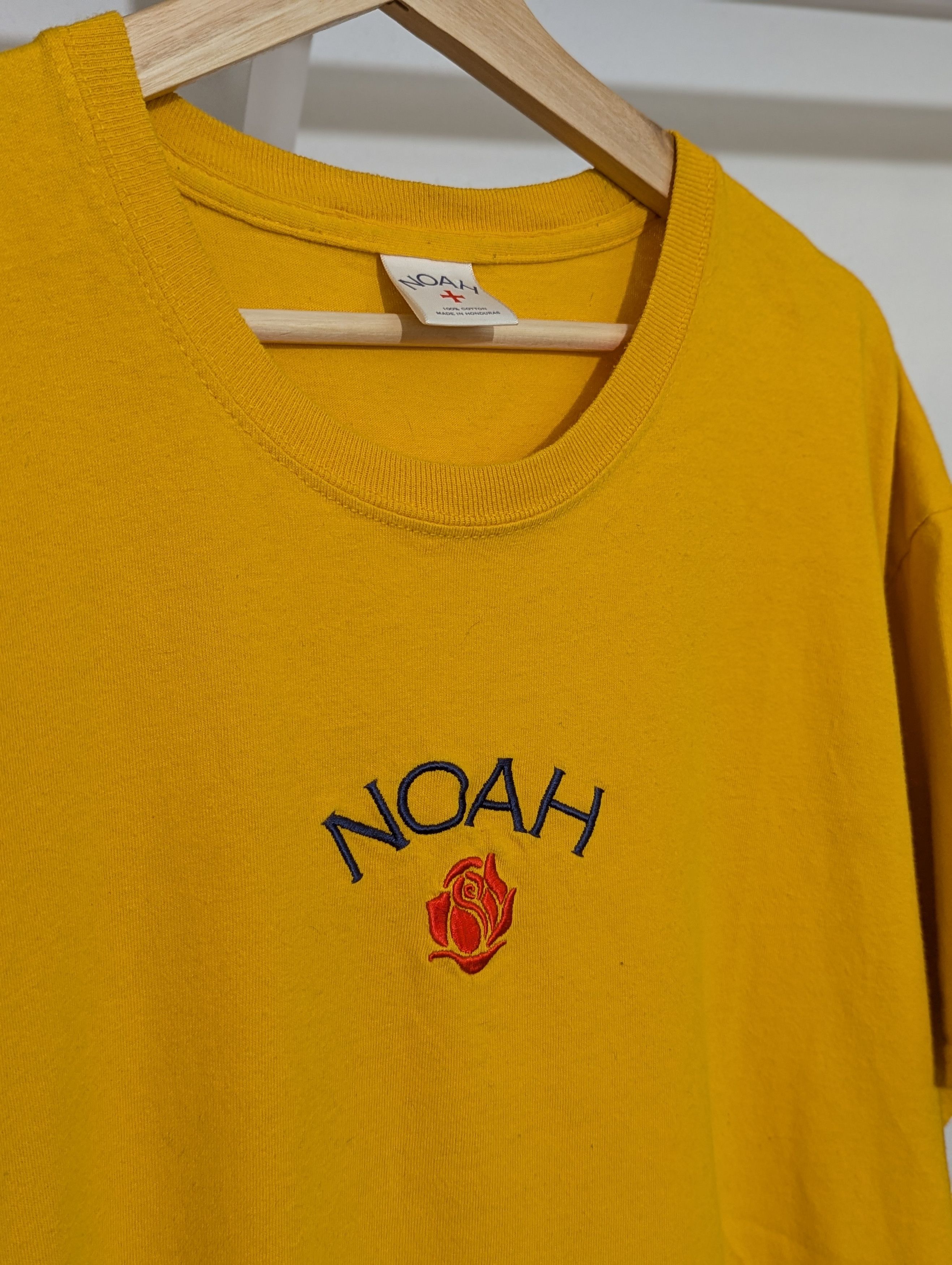 Noah NOAH yellow rose embroidered tee Size US L / EU 52-54 / 3 - 2 Thumbnail