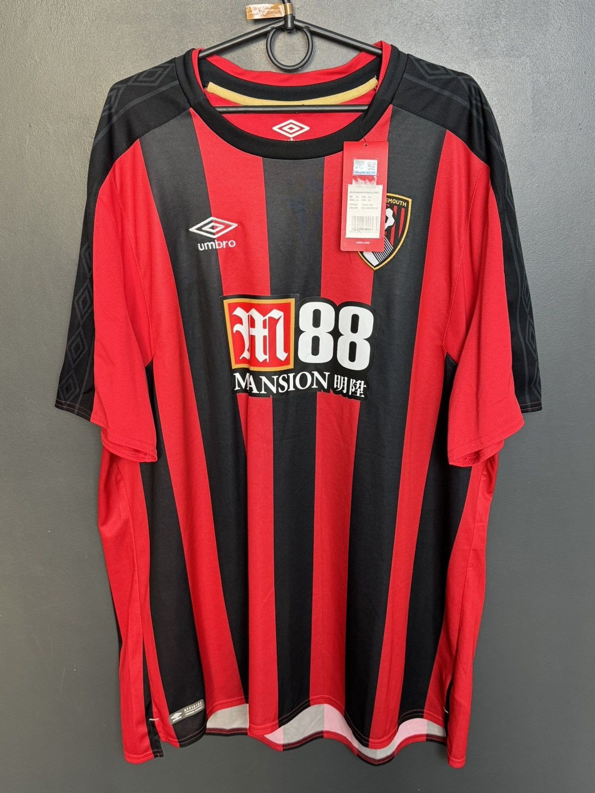 Umbro New XXXL Bournemouth 17/18 Home Football Jersey Size US XXL / EU 58 / 5 - 1 Thumbnail