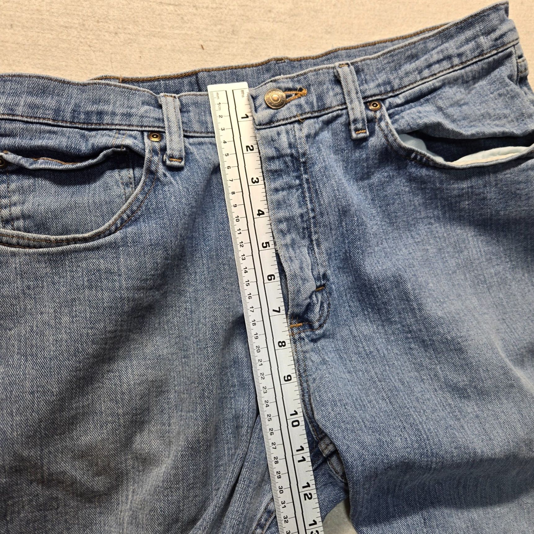 Wrangler VINTAGE Wrangler Jeans Denim Pants 100% Cotton Straight Leg Adult Mens 33 x 30 Blue 5-Pocket Design Band 9TRLAVS Regular Mens Jeans Size US 33 - 5 Thumbnail