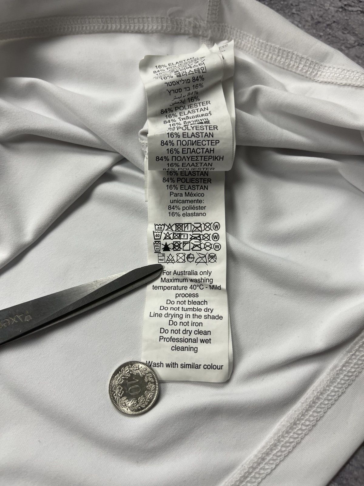 Oakley Oakley Hydrolix Big Center Logo Thermo T-Shirt White Tee Y2K Size US M / EU 48-50 / 2 - 10 Thumbnail