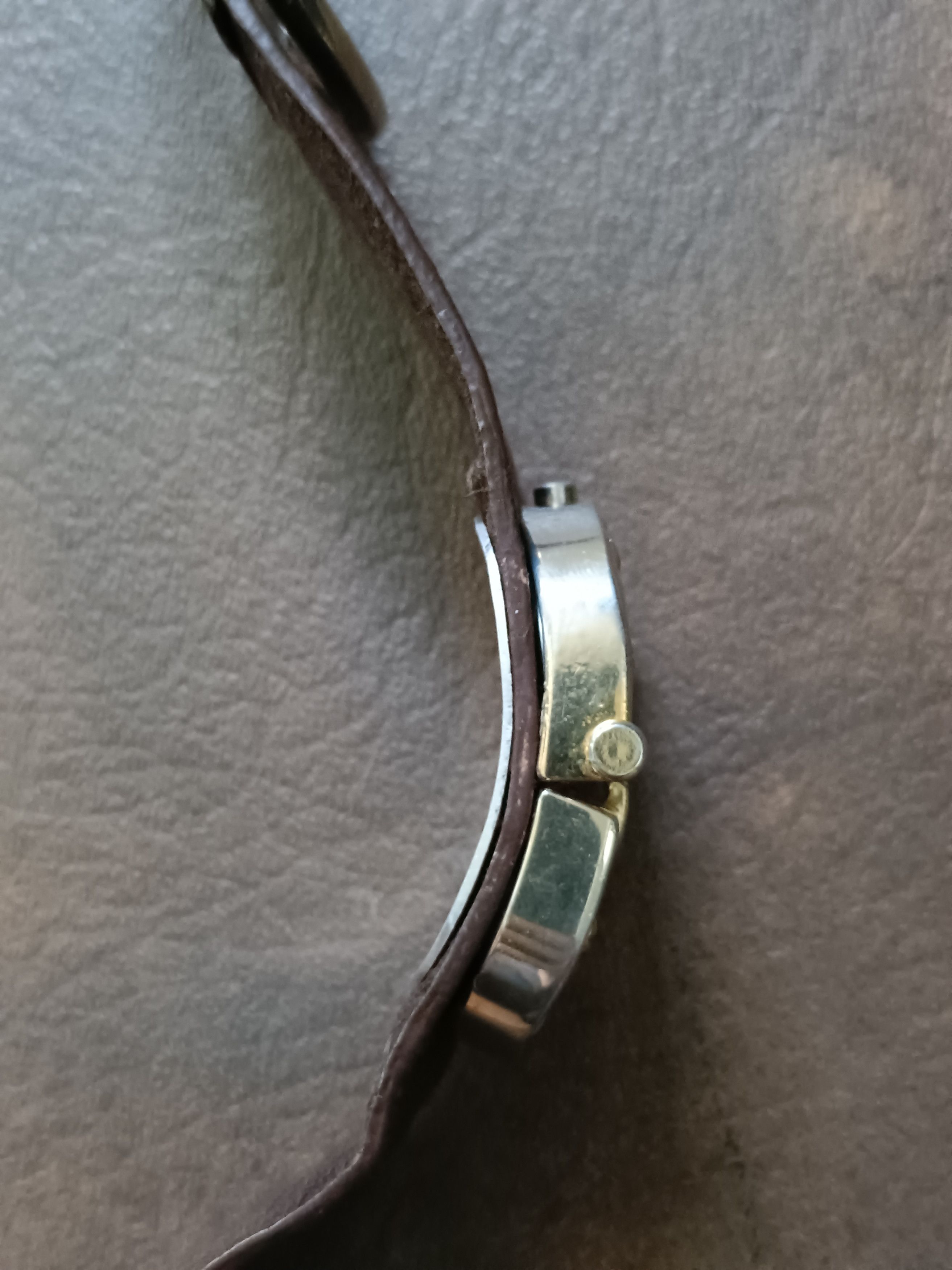 Guess × Vintage Vintage guess cuff gold tone watch Size ONE SIZE - 6 Thumbnail