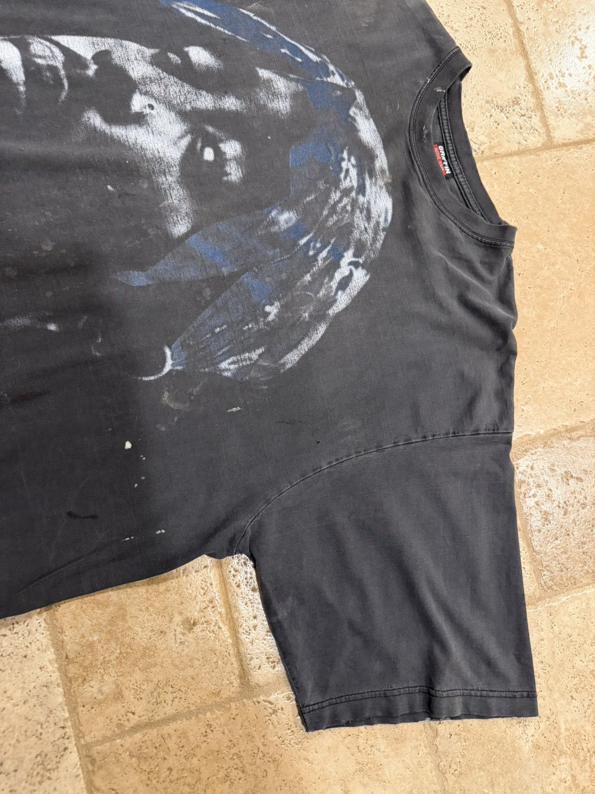 Vintage Vintage 90’s 2pac Big Face “Thug Life” Faded Rap T-Shirt Size US XXL / EU 58 / 5 - 8 Thumbnail