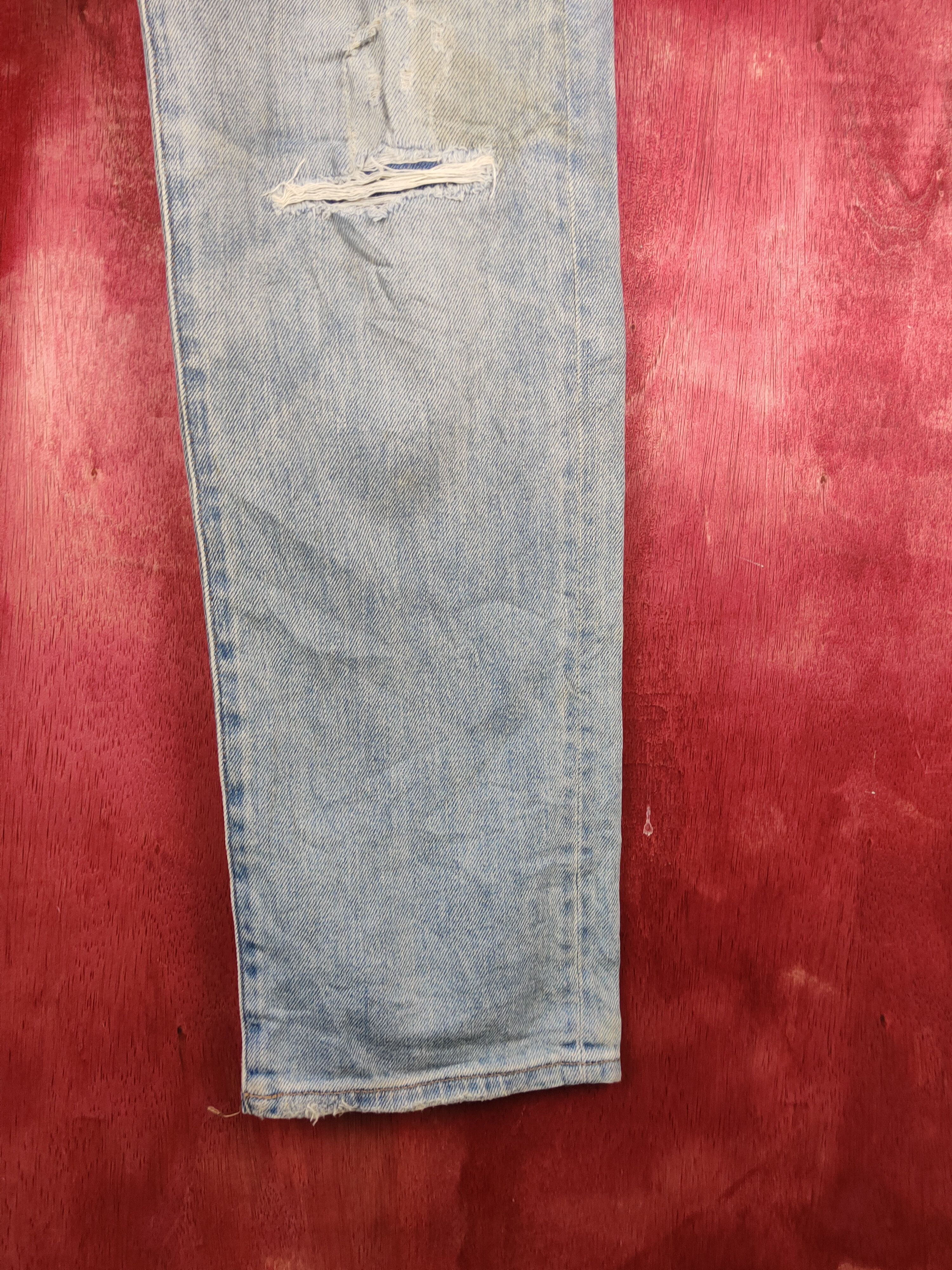 Japanese Brand Uniqlo Blue Faded Distressed Ripped Jeans #S1658 Size US 32 / EU 48 - 6 Thumbnail