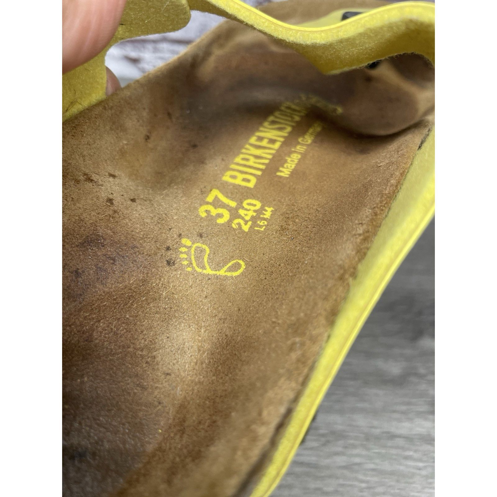 Birkenstock Birkenstock Gizeh Yellow Patent Leather Cork Slide Sandals W Size US 6.5 / IT 36.5 - 10 Thumbnail