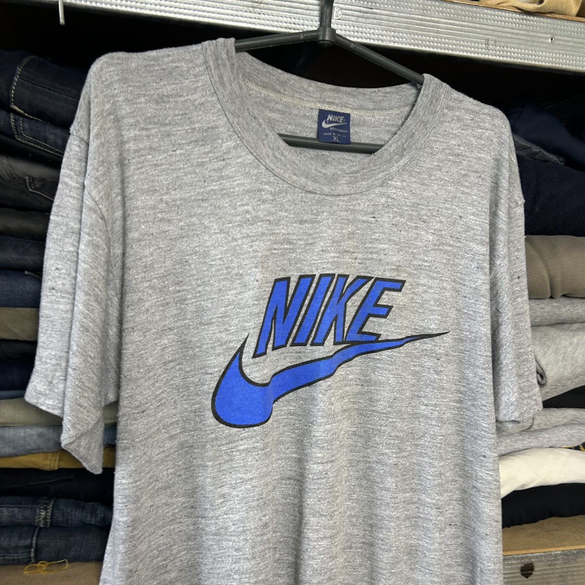 Nike Vintage Nike Big Logo Made In U.K. Streetwear 90’s tee Size US XL / EU 56 / 4 - 2 Thumbnail
