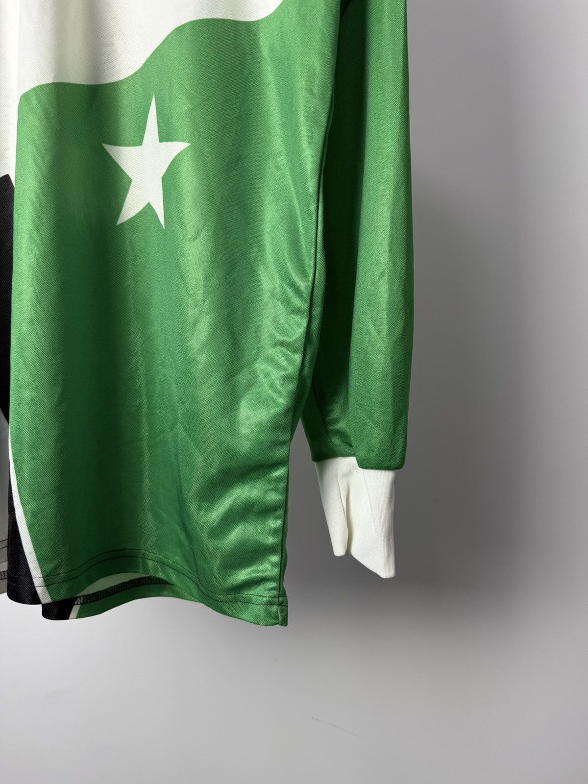 Puma × Vintage Vintage Puma Made In West Germany Long Sleeve Soccer Jersey Size US L / EU 52-54 / 3 - 3 Thumbnail