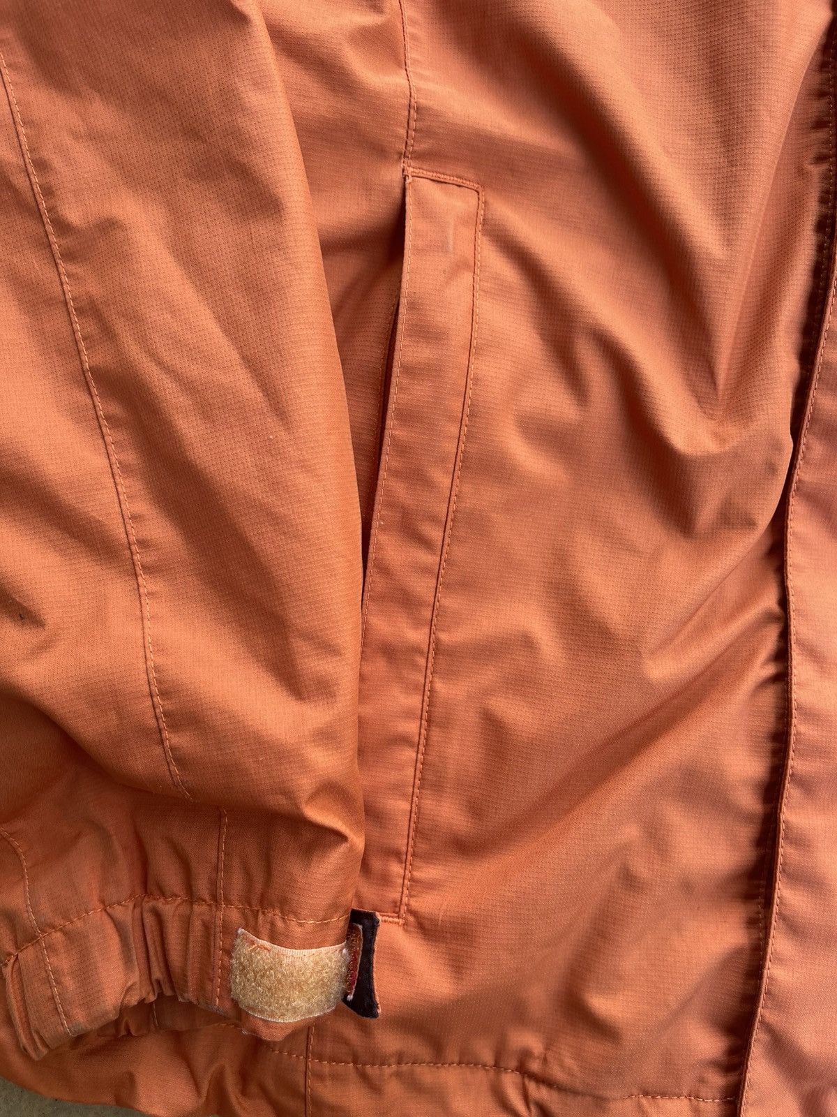Patagonia Vtg Patagonia Windbreaker Puffer Orange Jacket Hooded Coat Size XS / US 0-2 / IT 36-38 - 7 Thumbnail