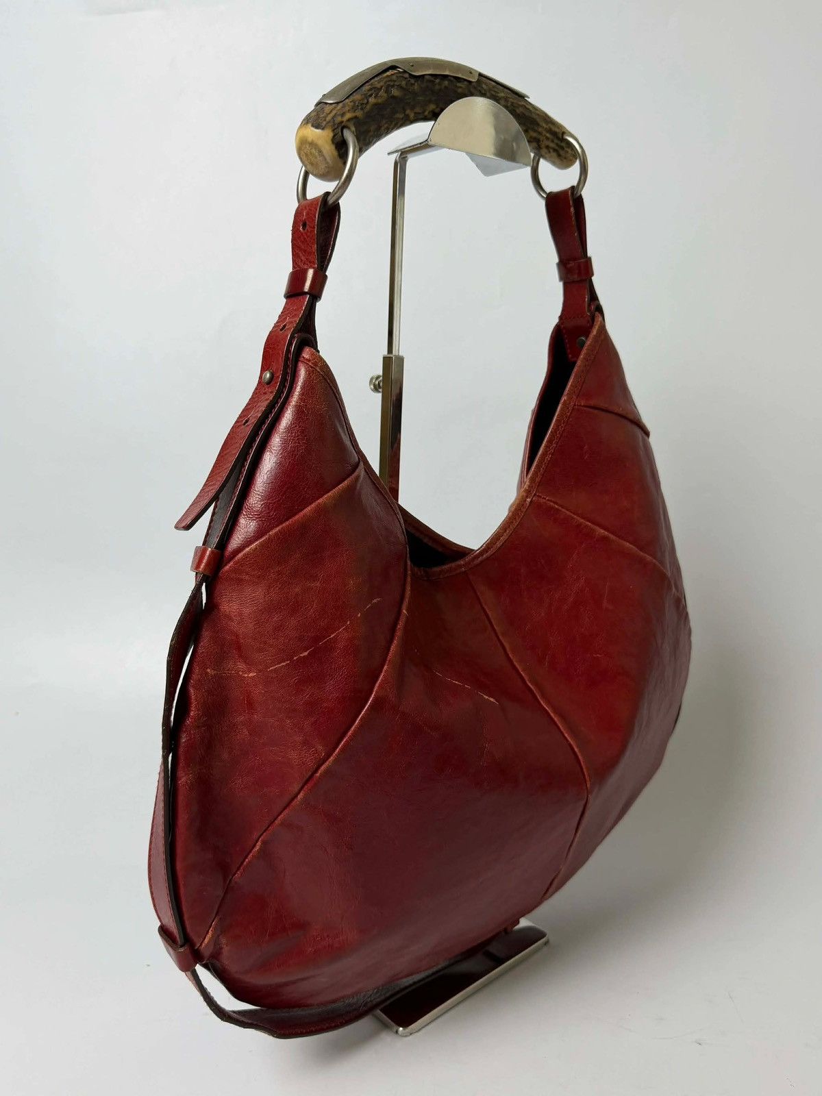 Saint Laurent Paris Yves Saint Laurent Red Leather Mombasa Hobo Bag Size ONE SIZE - 4 Thumbnail