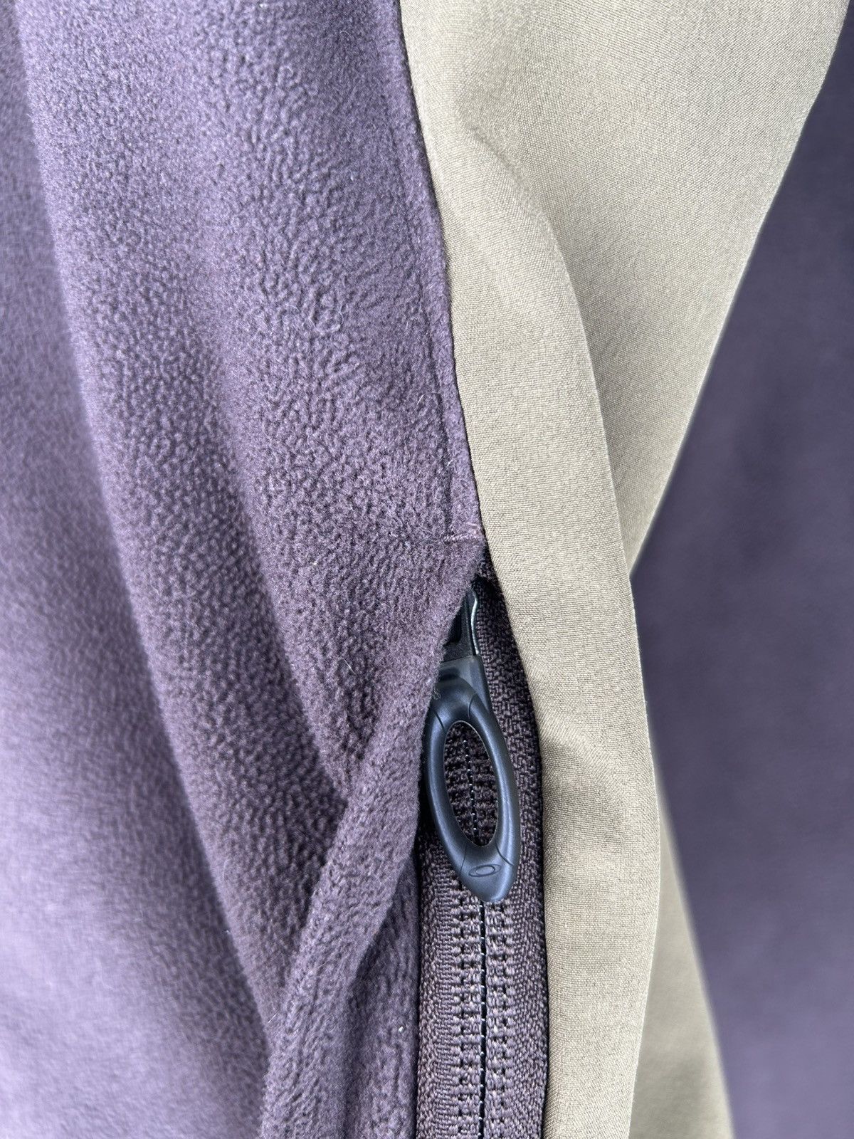 Oakley Vintage Oakley Software Style Zip Up Fleece Sweater Size US M / EU 48-50 / 2 - 5 Thumbnail