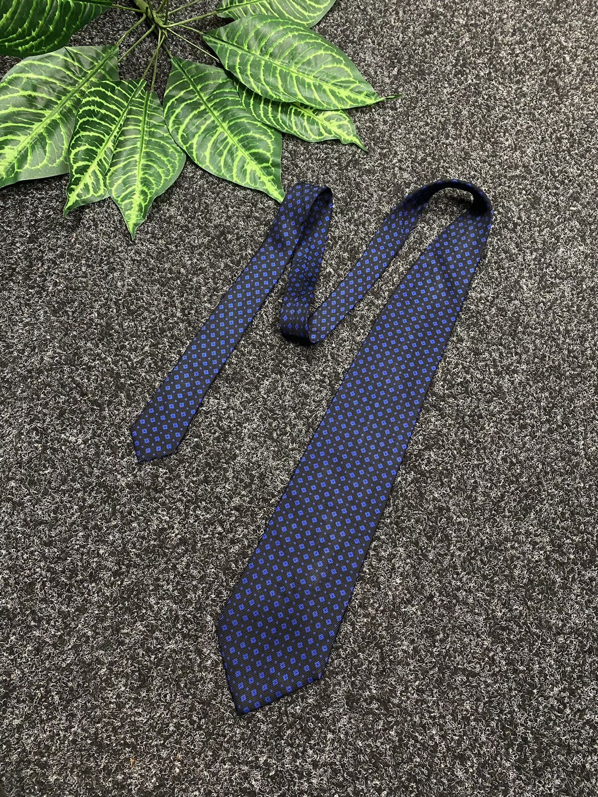 Hugo Boss Tie in a beautiful color Hugo Boss Size ONE SIZE - 4 Thumbnail
