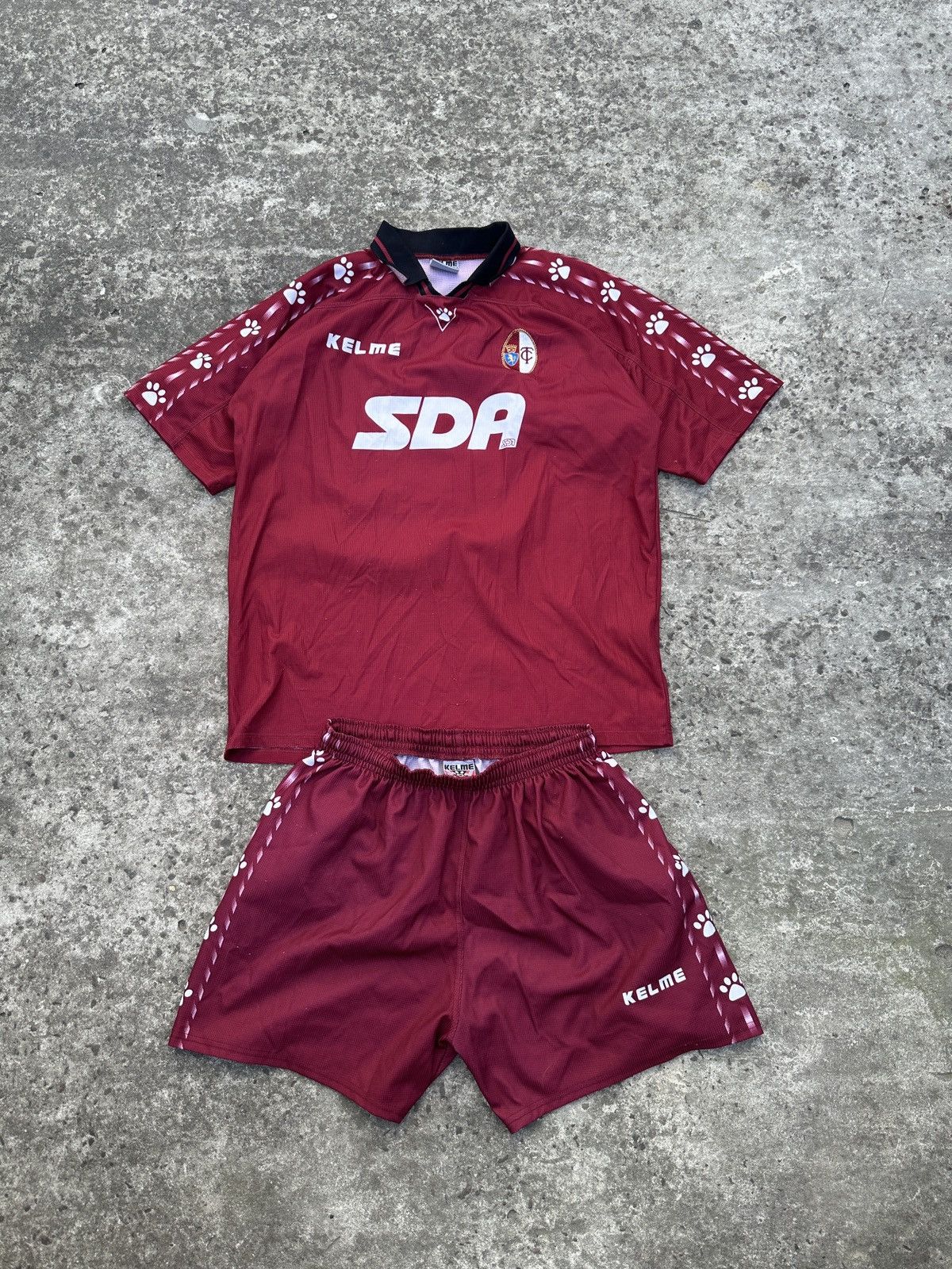 Vintage Vintage Kelme Torino Calcio Soccer Suits Jersey Rare Lampas Size US XL / EU 56 / 4 - 2 Thumbnail