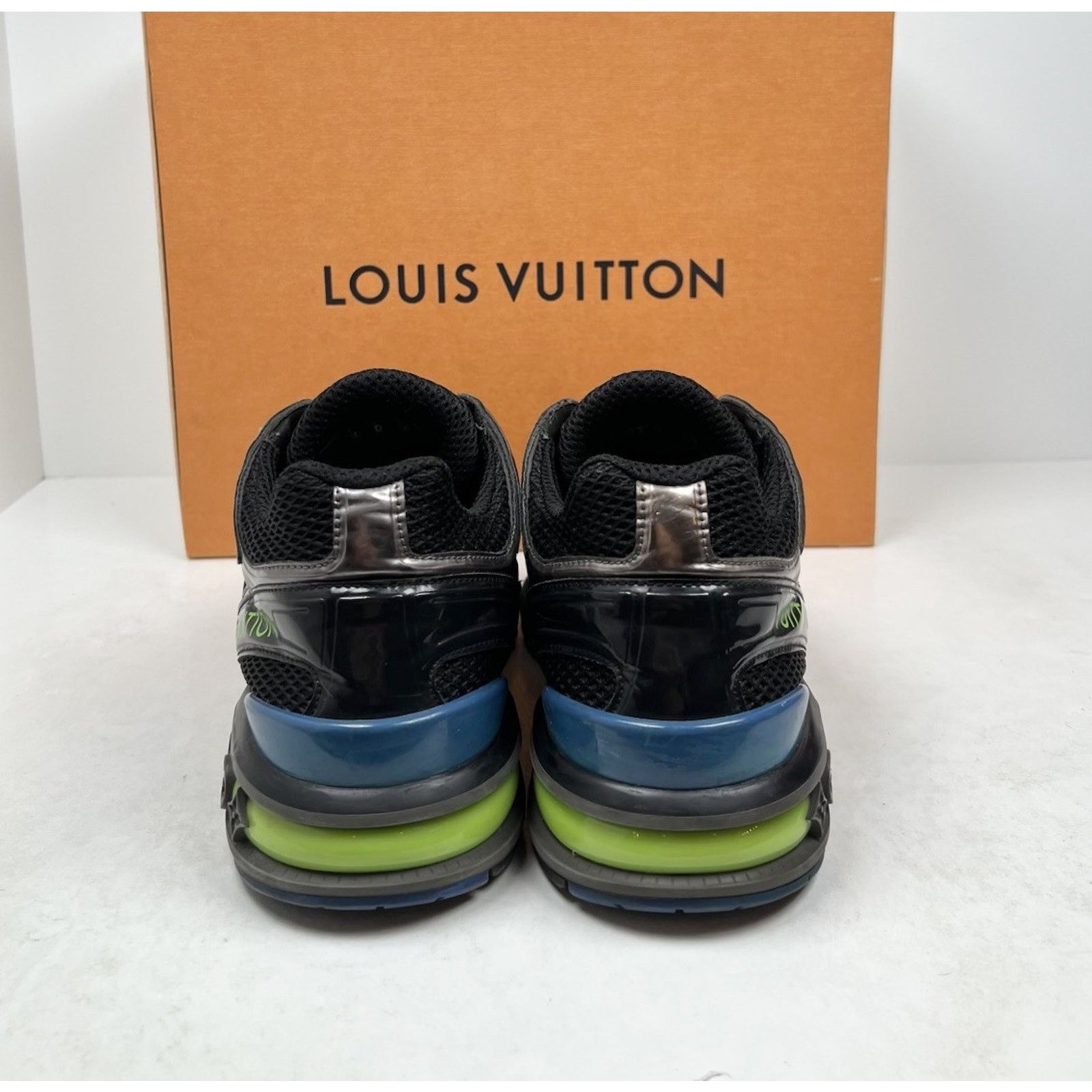 Louis Vuitton Size 6.5LV/7.5US - Louis Vuitton LV Trail Patent Leather Size US 7.5 / EU 40-41 - 3 Thumbnail