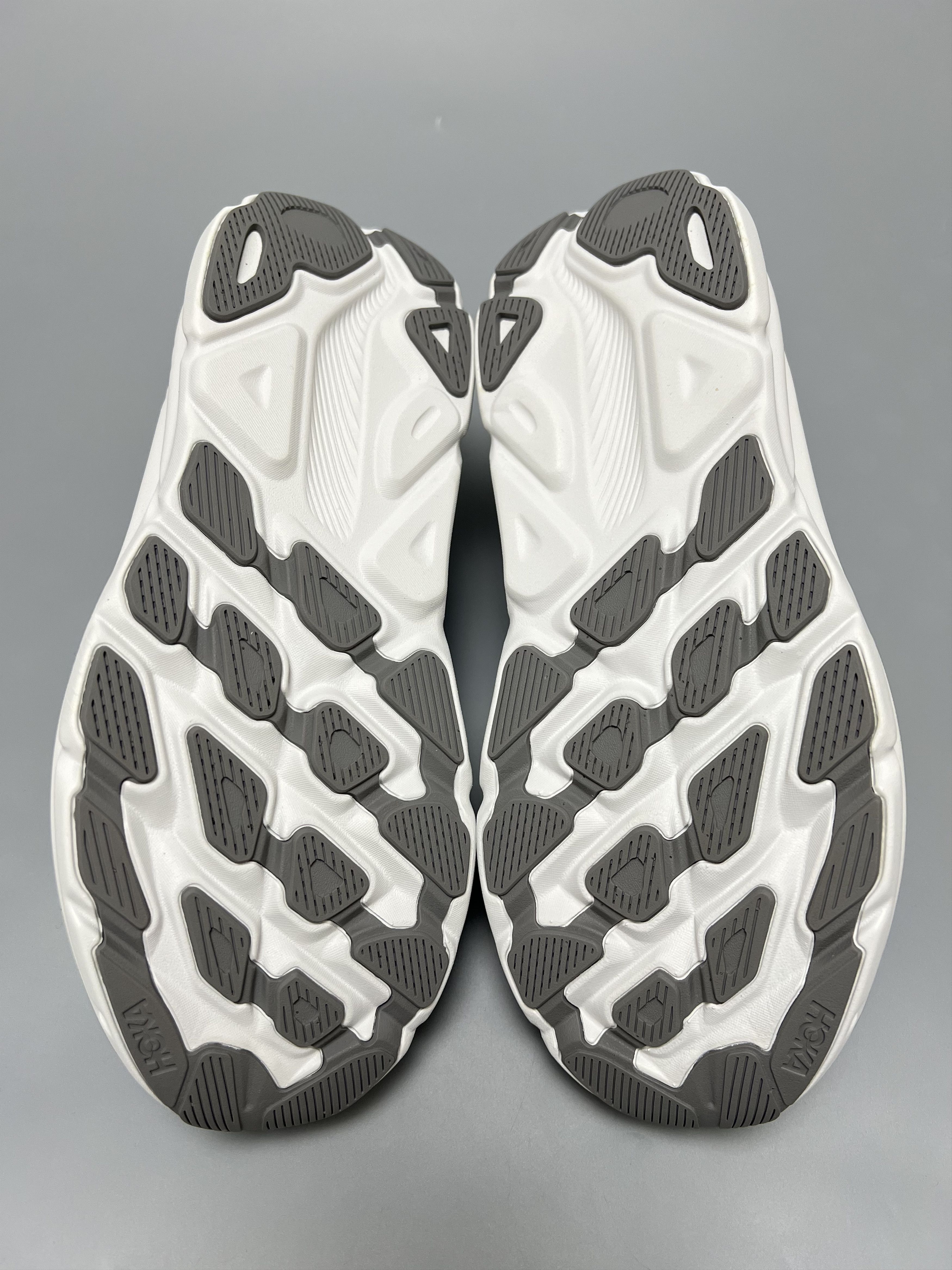 Hoka 11.5EE Hoka One One Clifton 9 Wide Running Shoes Walking Gym Size US 11.5 / EU 44-45 - 14 Thumbnail