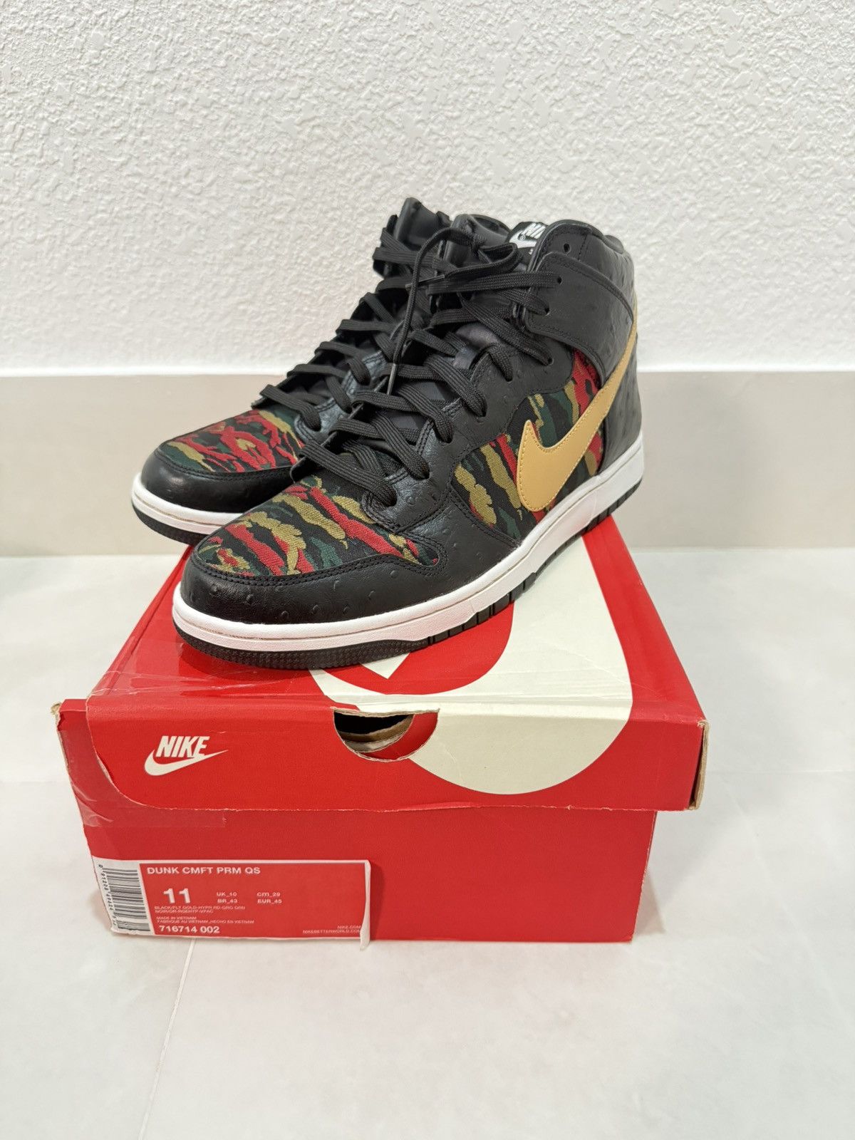 Nike Nike Dunk CMFT Premium Tiger Camo Ostrich Size 11 Size US 11 / EU 44 - 1 Thumbnail